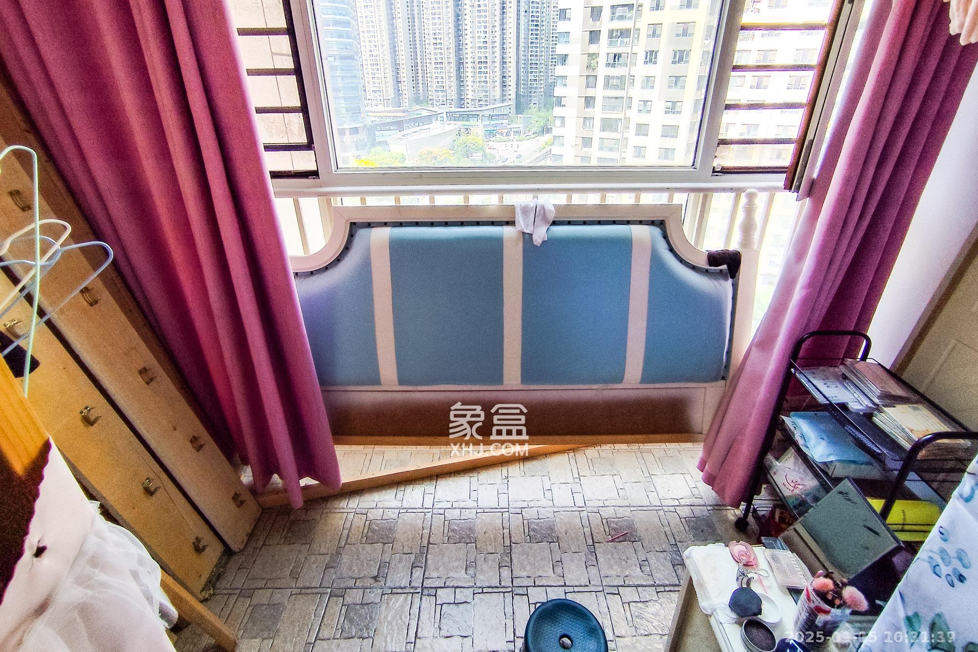 北辰三角洲E4区  3室2厅1卫    2800.0元/月室内图