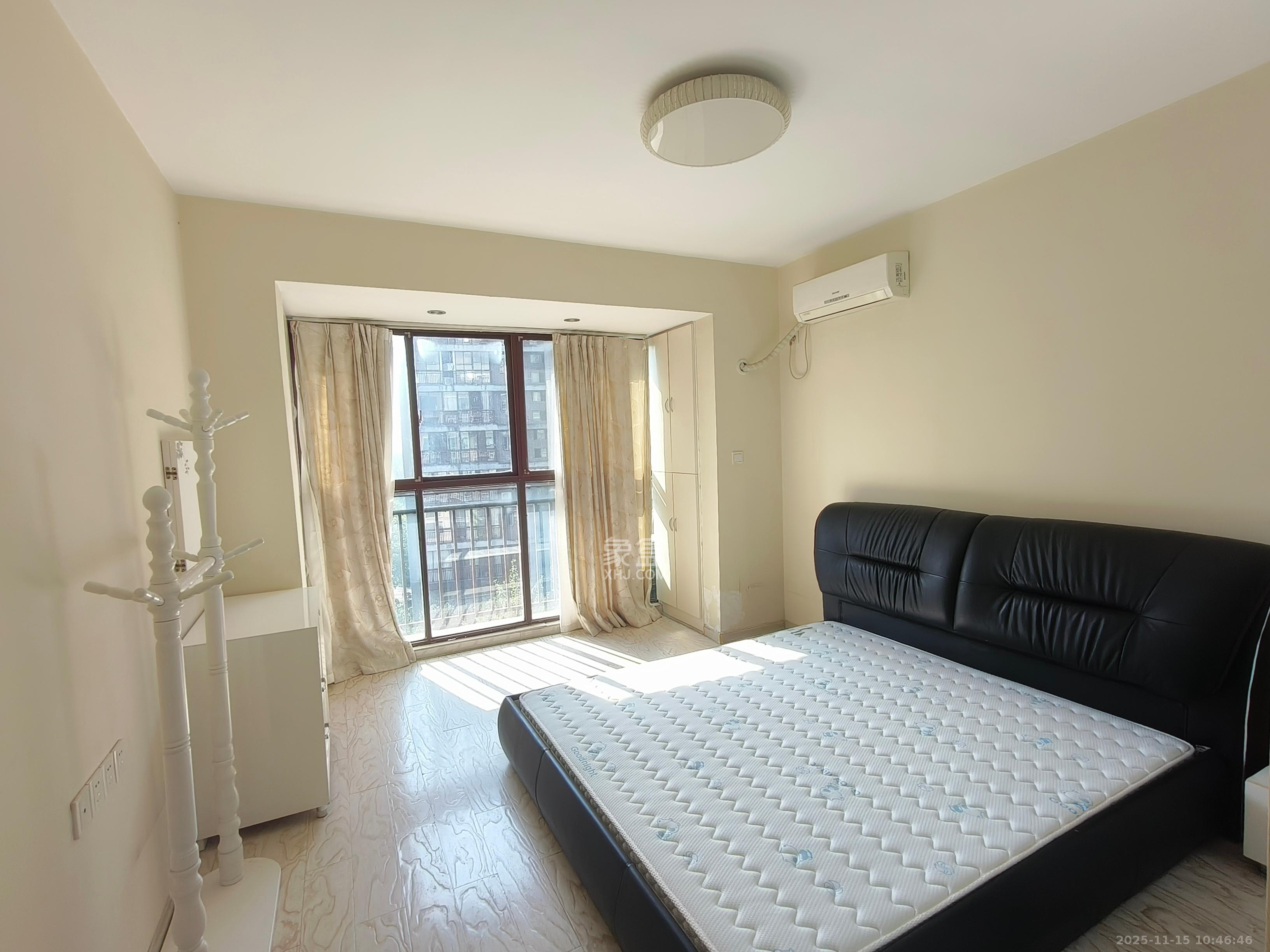 万国城(当代满庭春MOMA)一期 2室2厅1卫 2100.0元/月 万国城(当代满庭春MOMA)一期 2室2厅1卫 2100.0元/月室内图