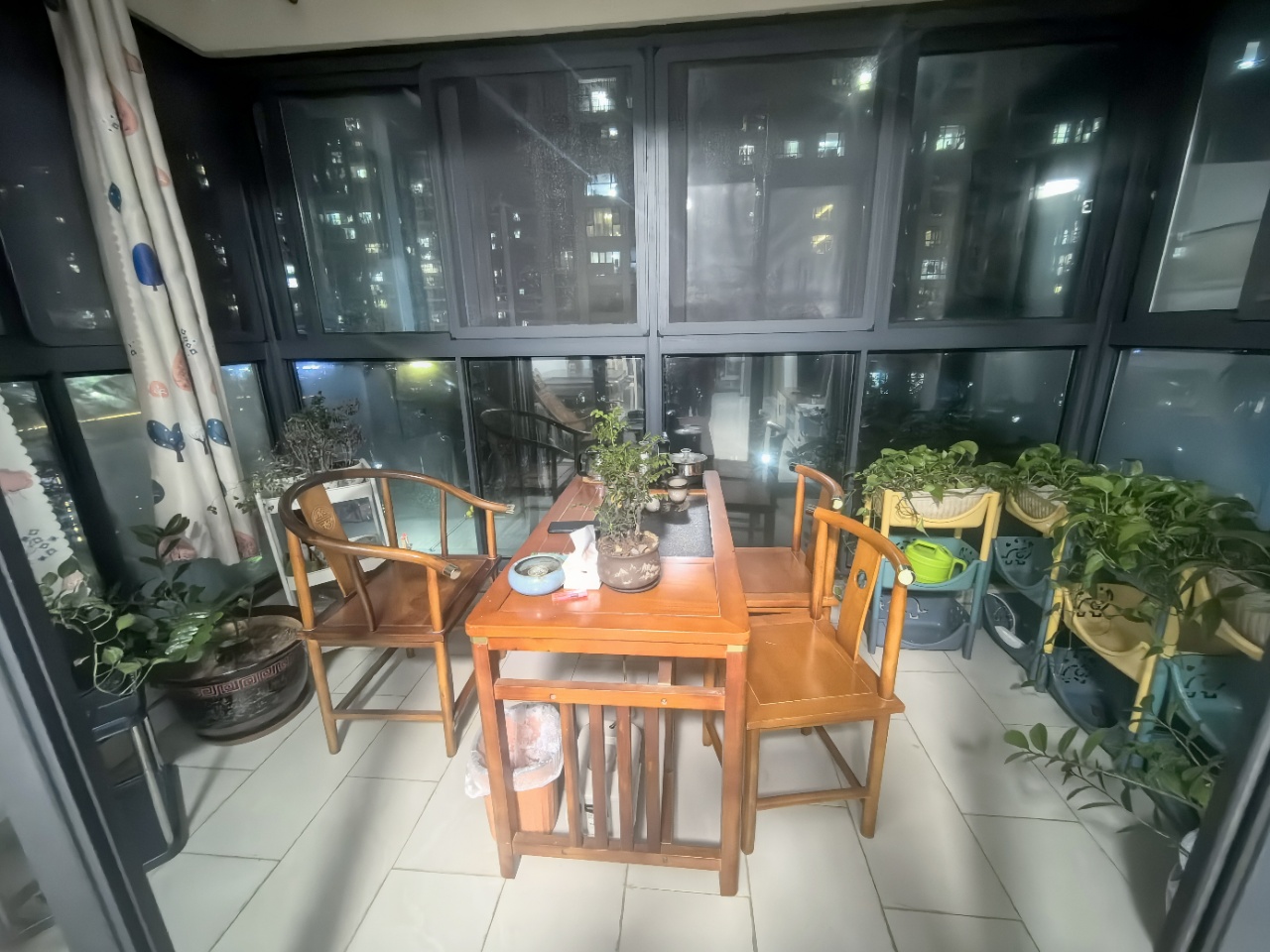 伊泰天骄三期  2室2厅1卫    2000.0元/月室内图1