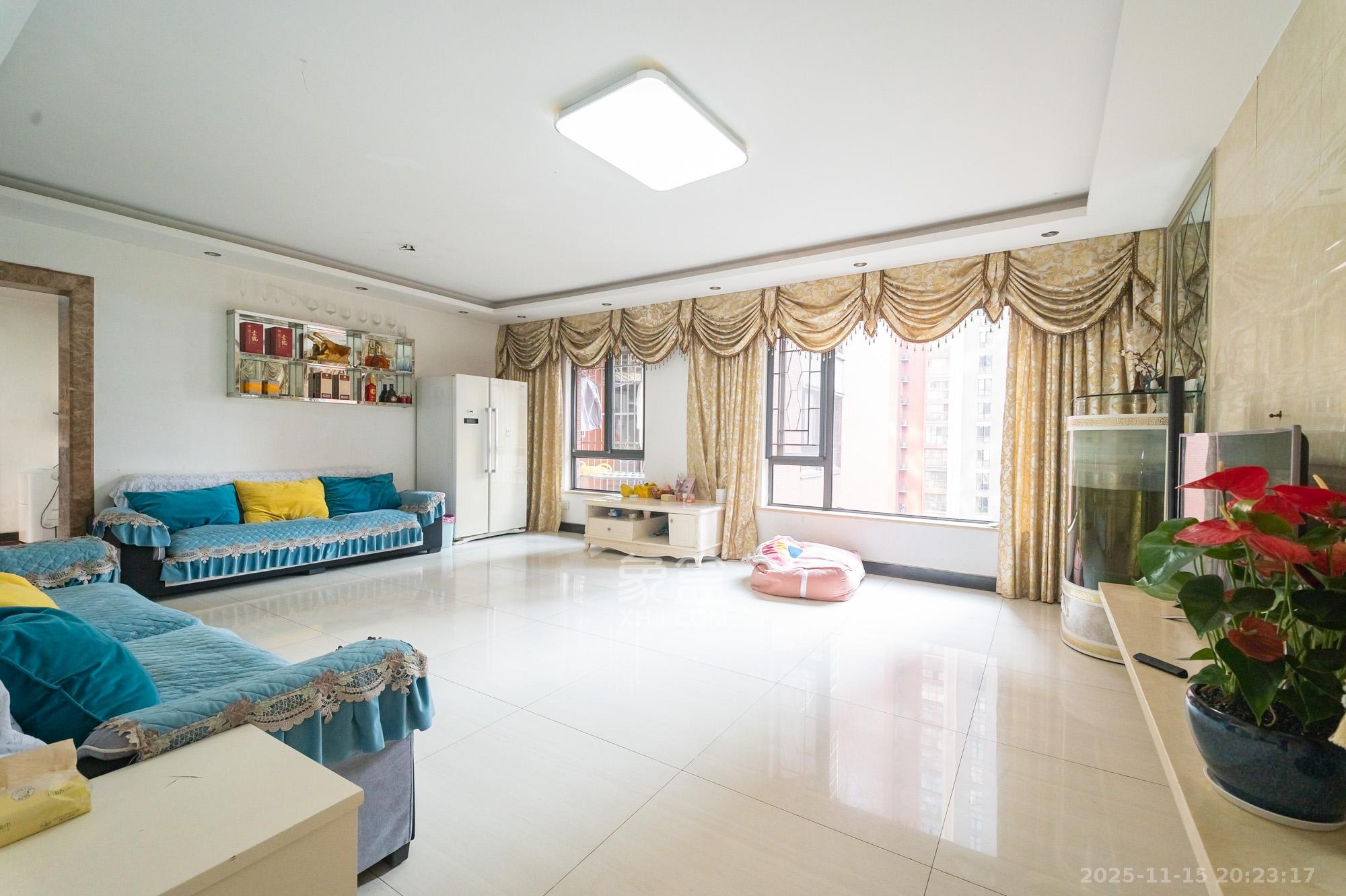 华润凤凰城二期  3室2厅1卫    75.0万