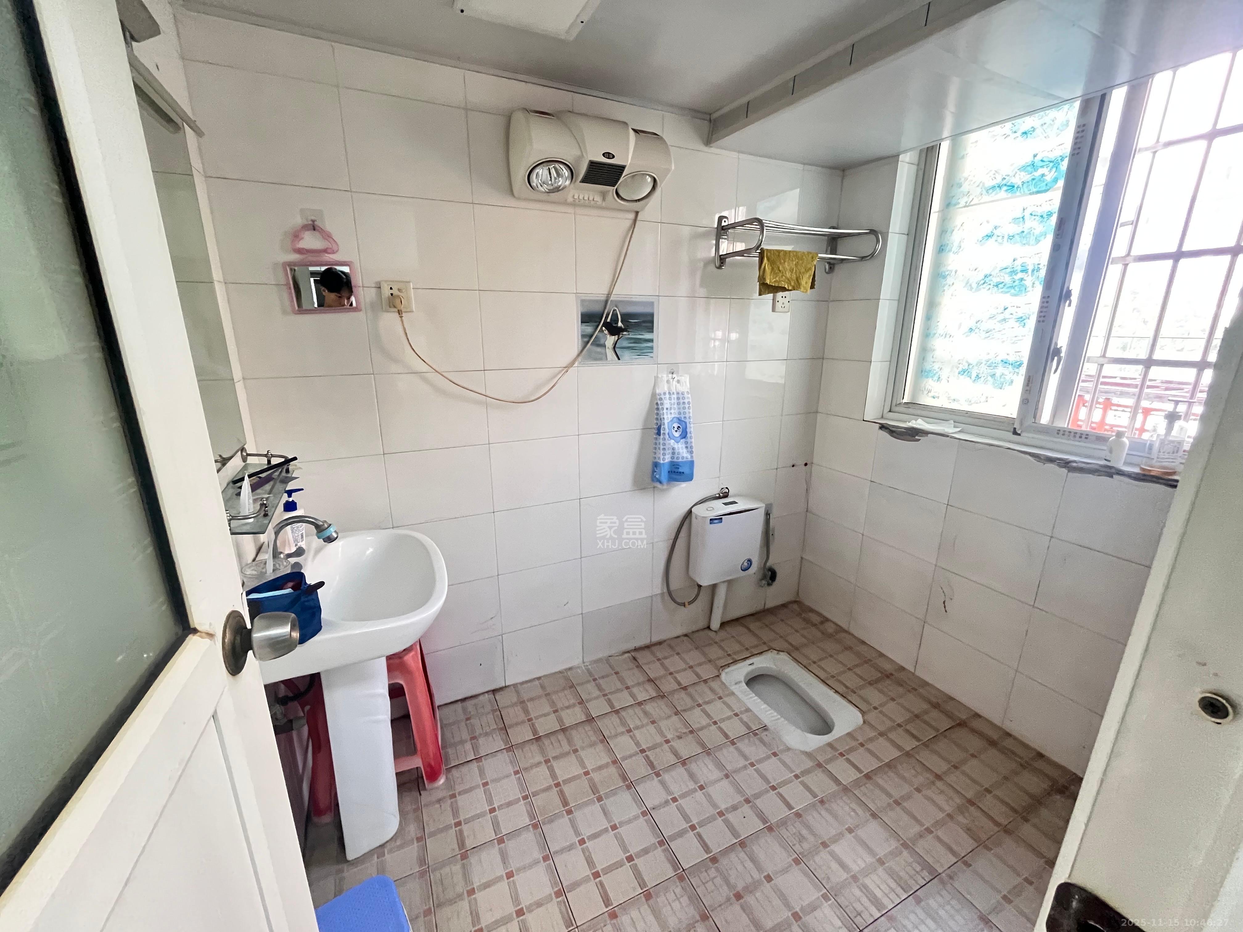 锦纶厂宿舍 2室1厅1卫 1800.0元/月 锦纶厂宿舍 2室1厅1卫 1800.0元/月室内图