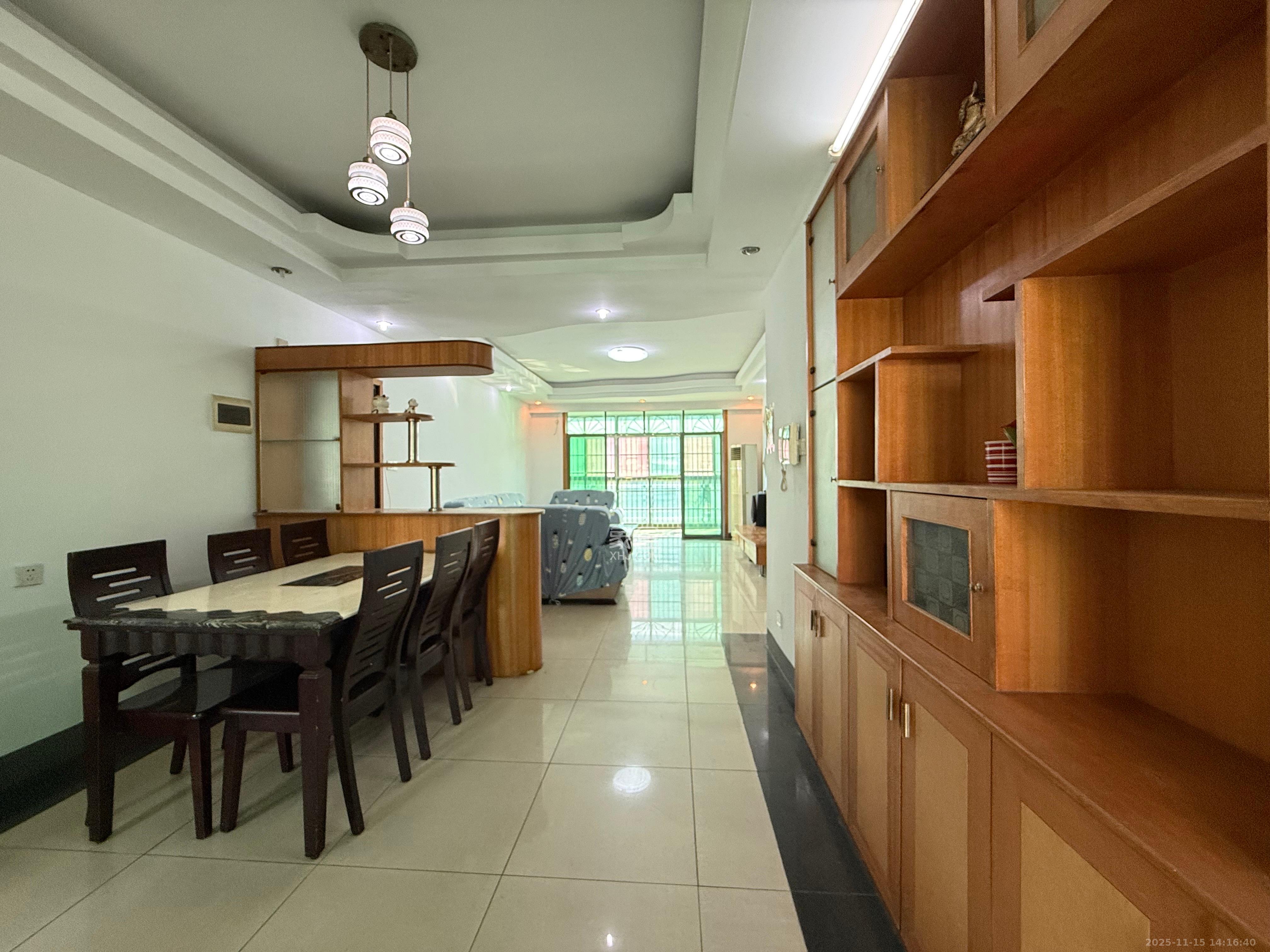 颐美园  3室2厅1卫    2800.0元/月室内图