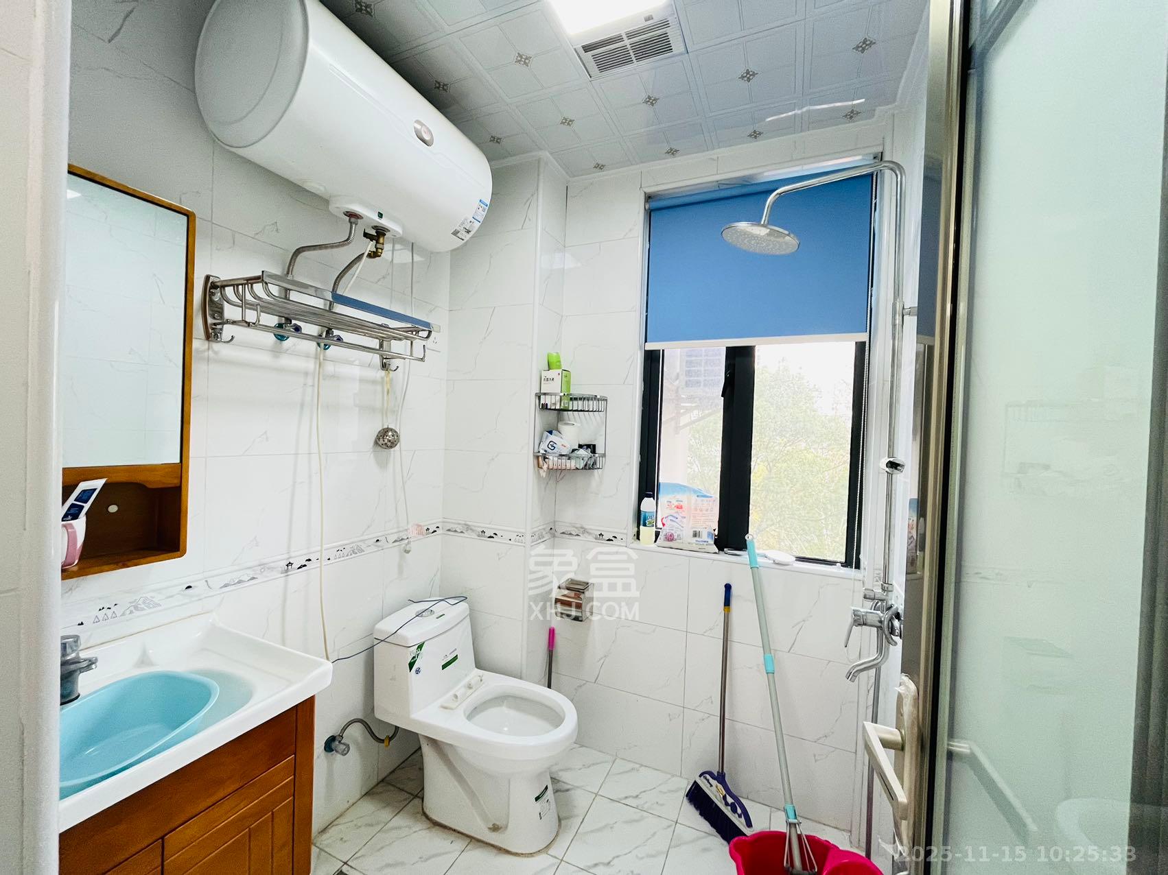 裕天国际商汇中心  1室1厅1卫    2000.0元/月