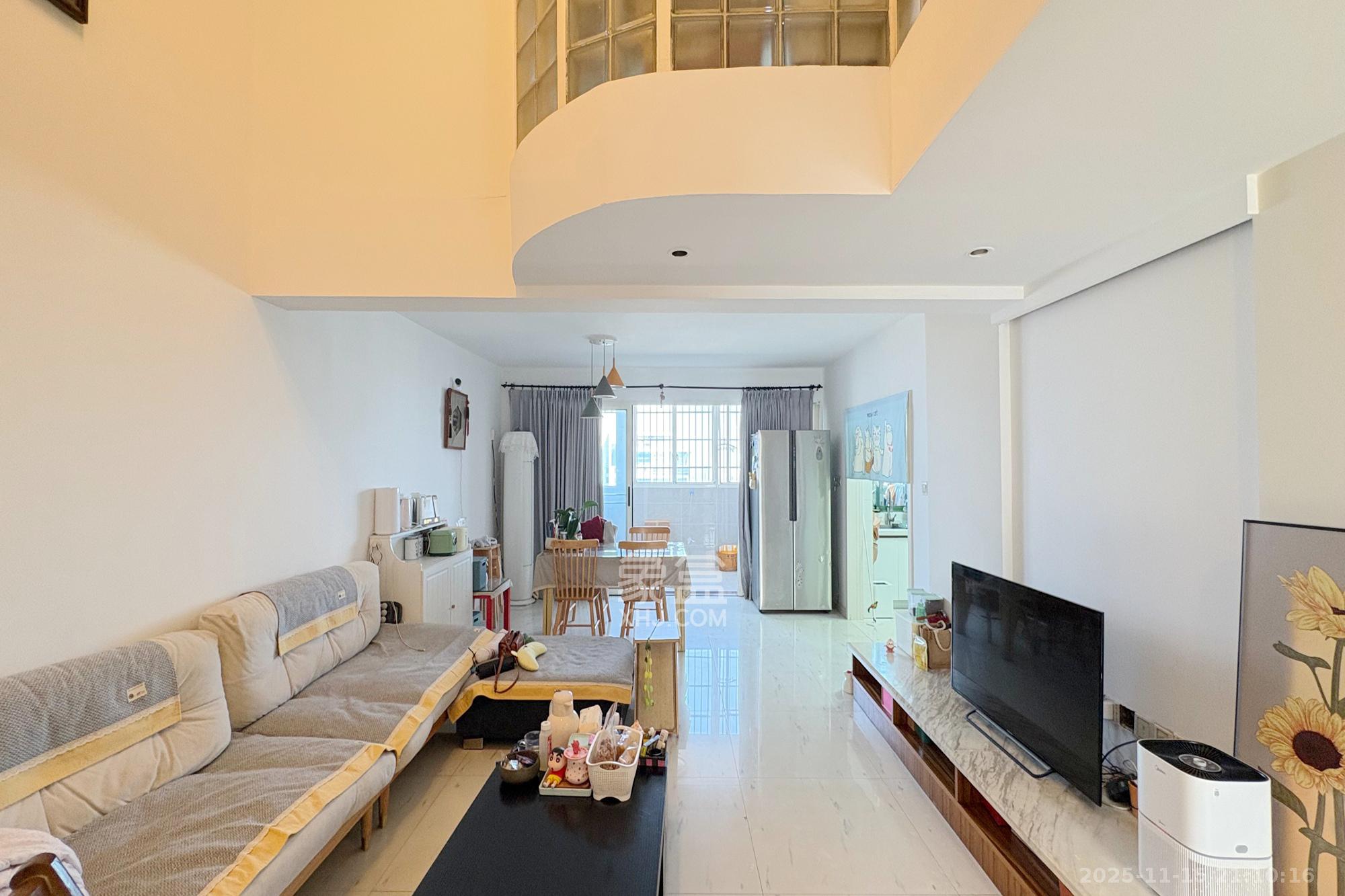 香格里嘉园 3室1厅1卫 121.0万 香格里嘉园 3室1厅1卫 121.0万客厅