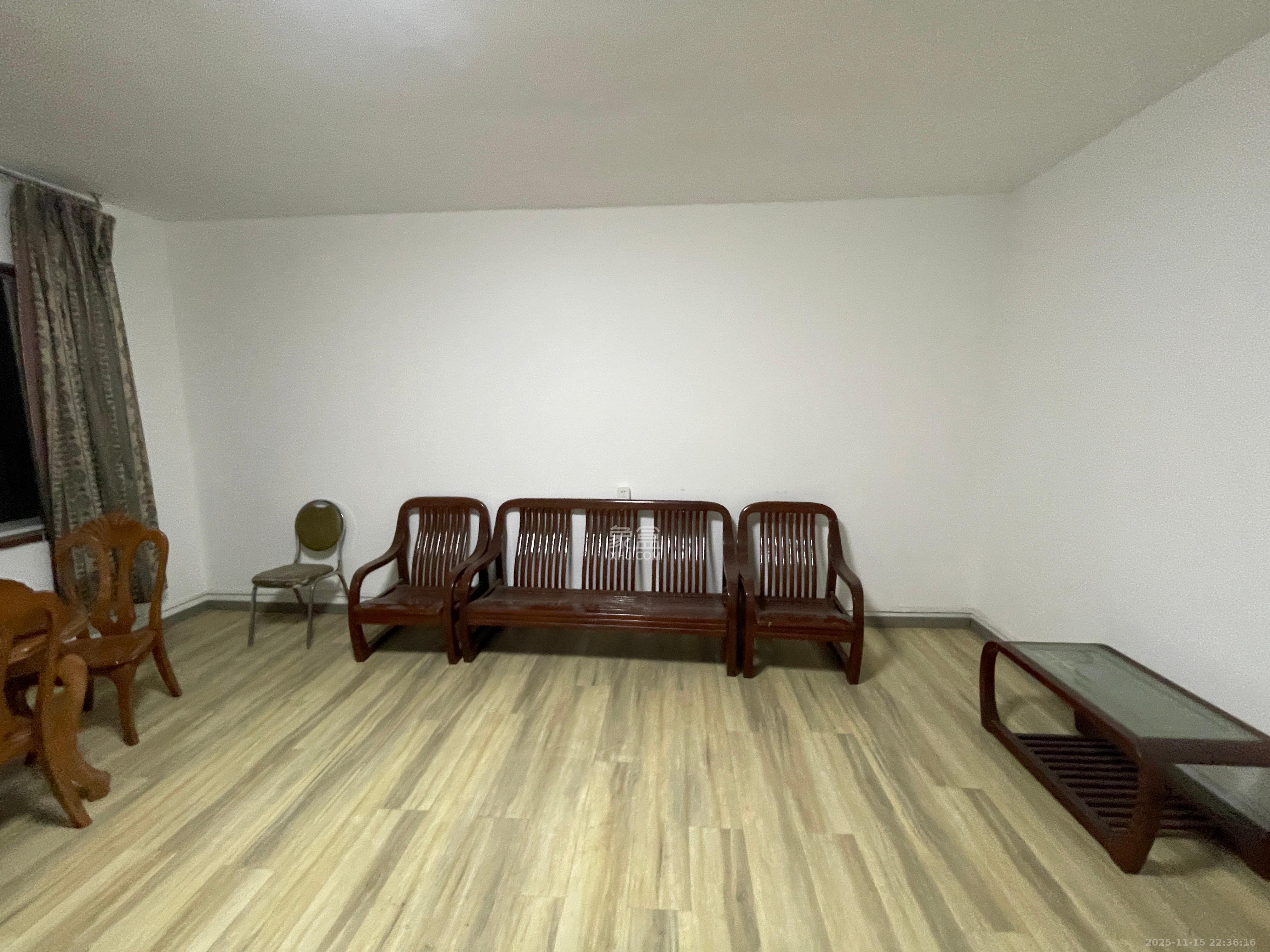 鸿盛大厦  1室1厅1卫    12000.0元/月