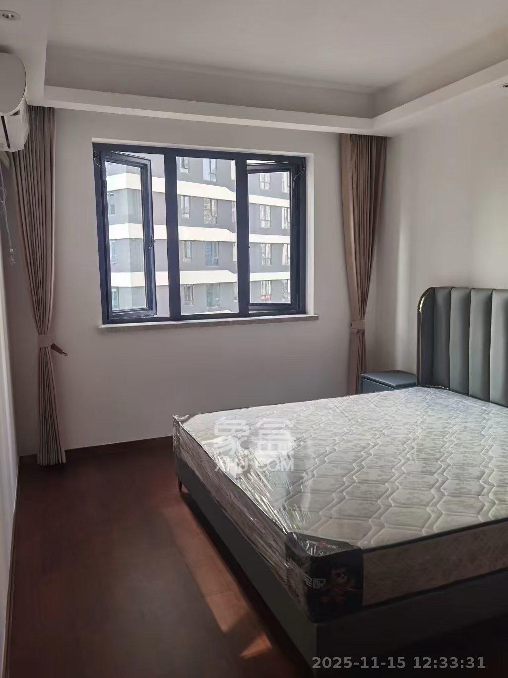 旭辉都会山  3室2厅2卫    4000.0元/月室内图