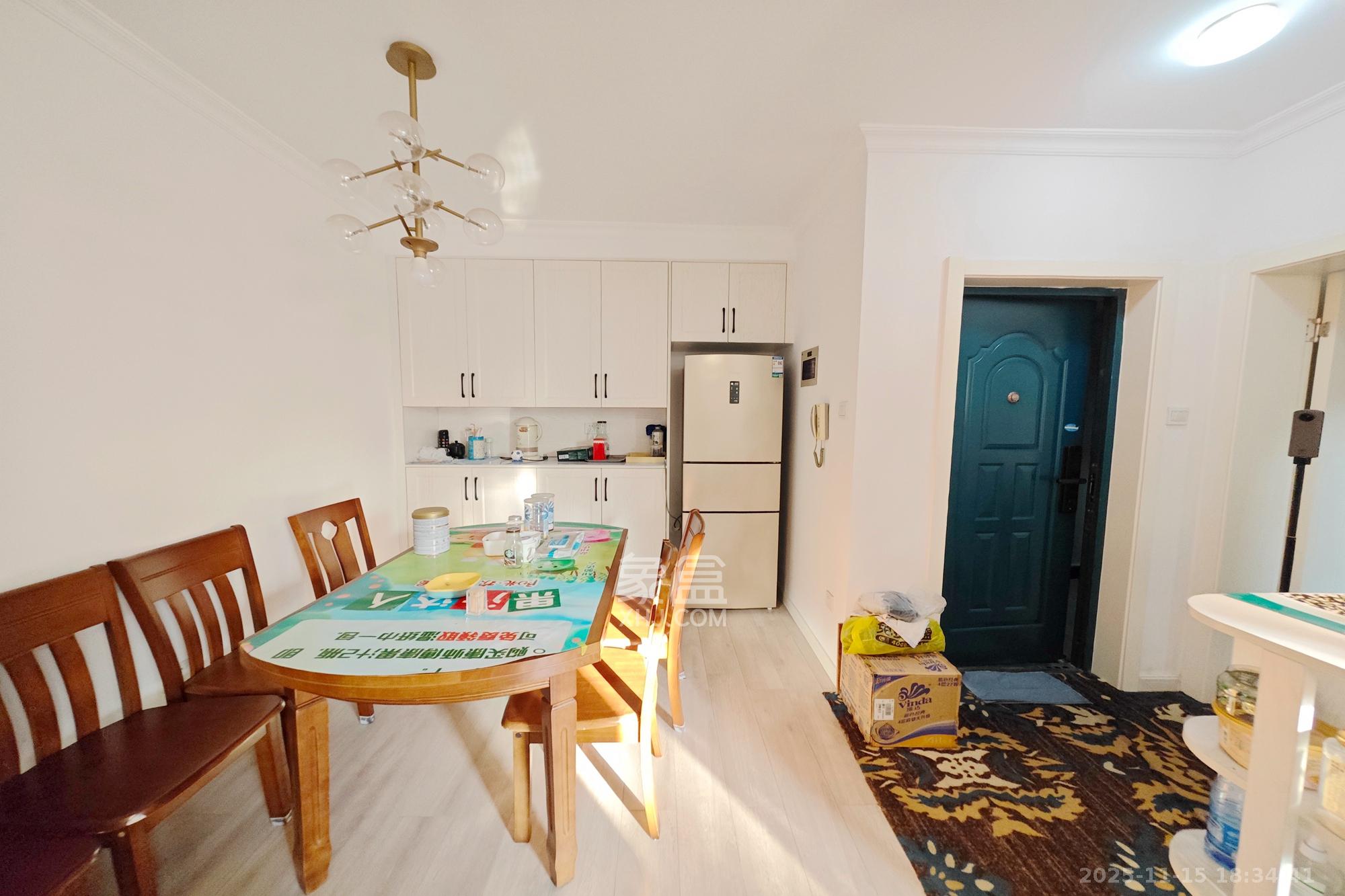 华韵07  2室2厅1卫    62.0万客厅