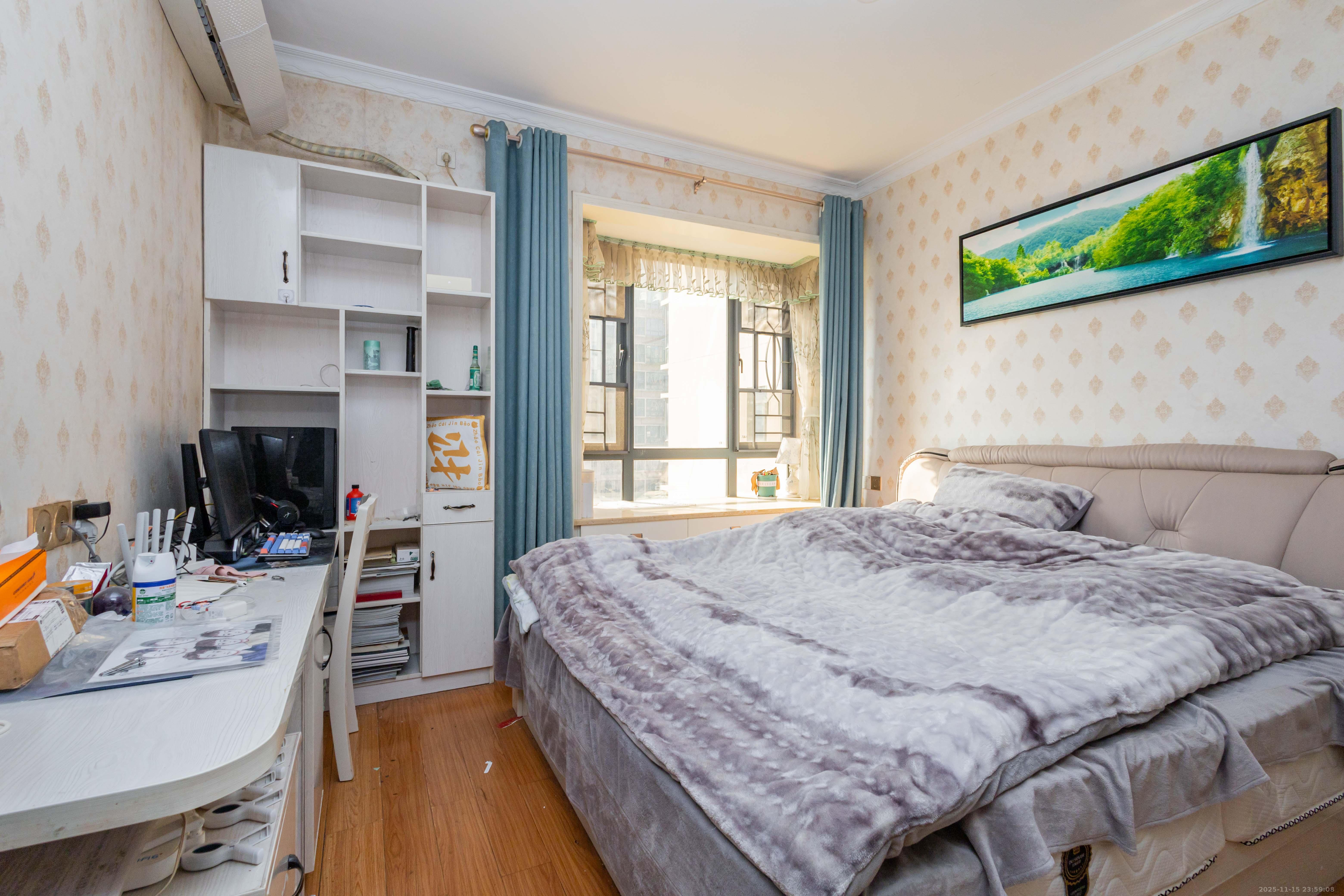 东岸城邦 3室2厅2卫 88.0万 东岸城邦 3室2厅2卫 88.0万卧室