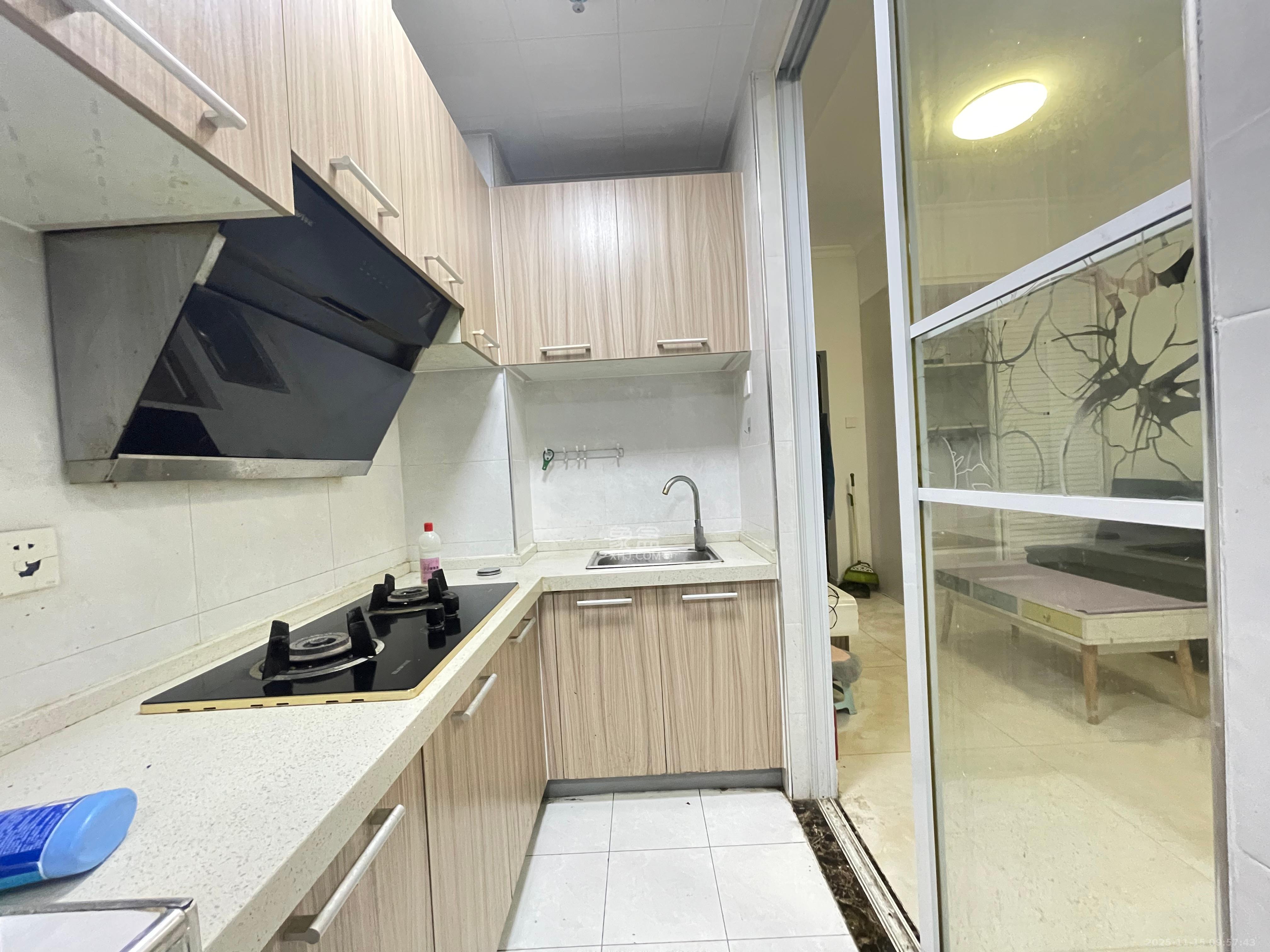 荣悦台 1室1厅1卫 1600.0元/月 荣悦台 1室1厅1卫 1600.0元/月室内图