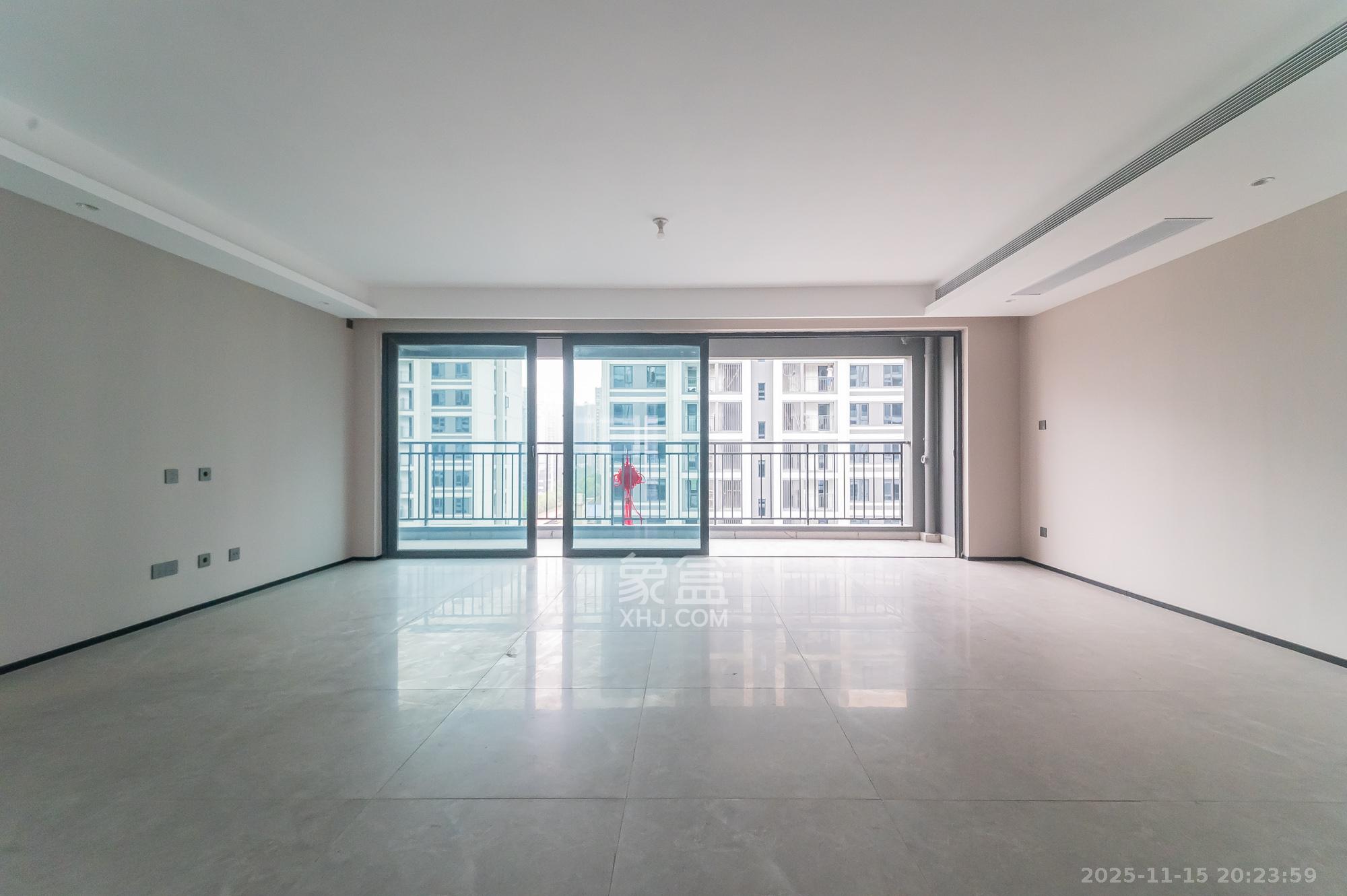 万科松湖天地 1室0厅0卫 286.8万 万科松湖天地 1室0厅0卫 286.8万客厅