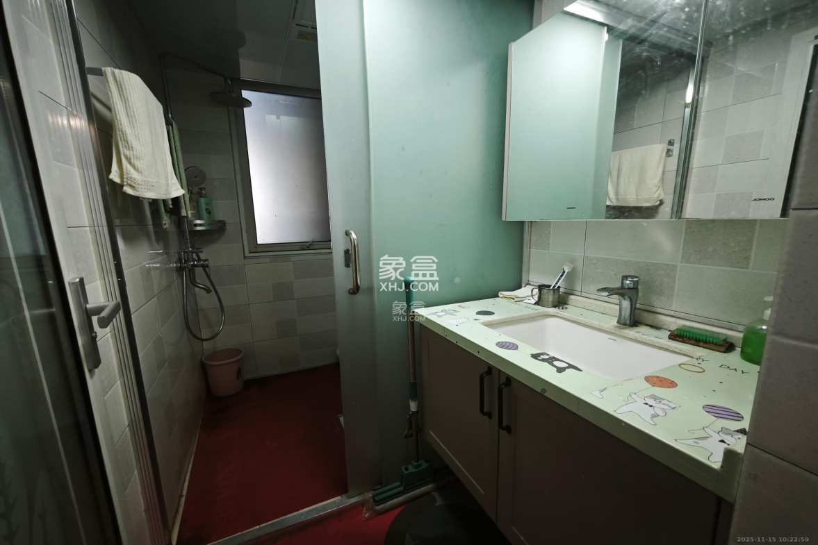 绿地之窗 13室2厅2卫 3000.0元/月 绿地之窗 13室2厅2卫 3000.0元/月室内图