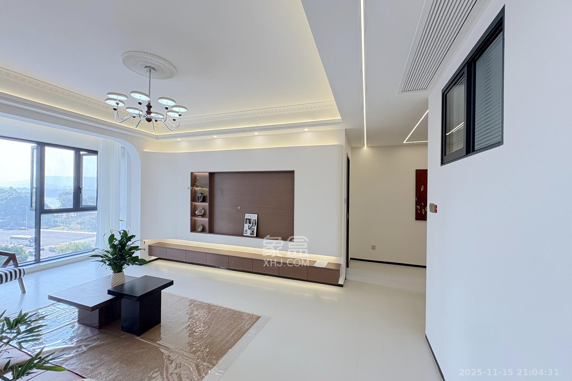 欧陆经典 3室2厅2卫 120.0万 欧陆经典 3室2厅2卫 120.0万客厅