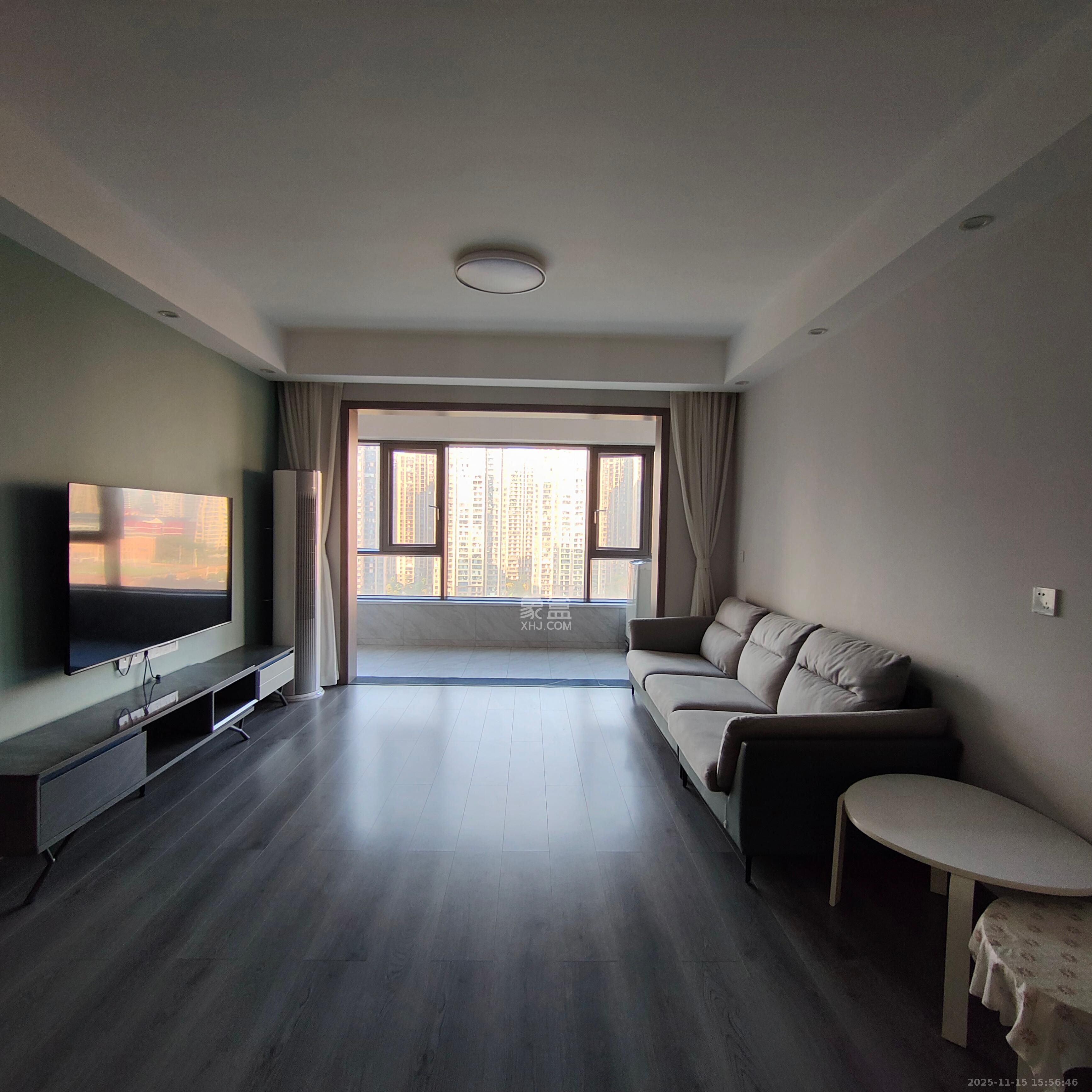 新新花园  3室2厅2卫    3800.0元/月室内图