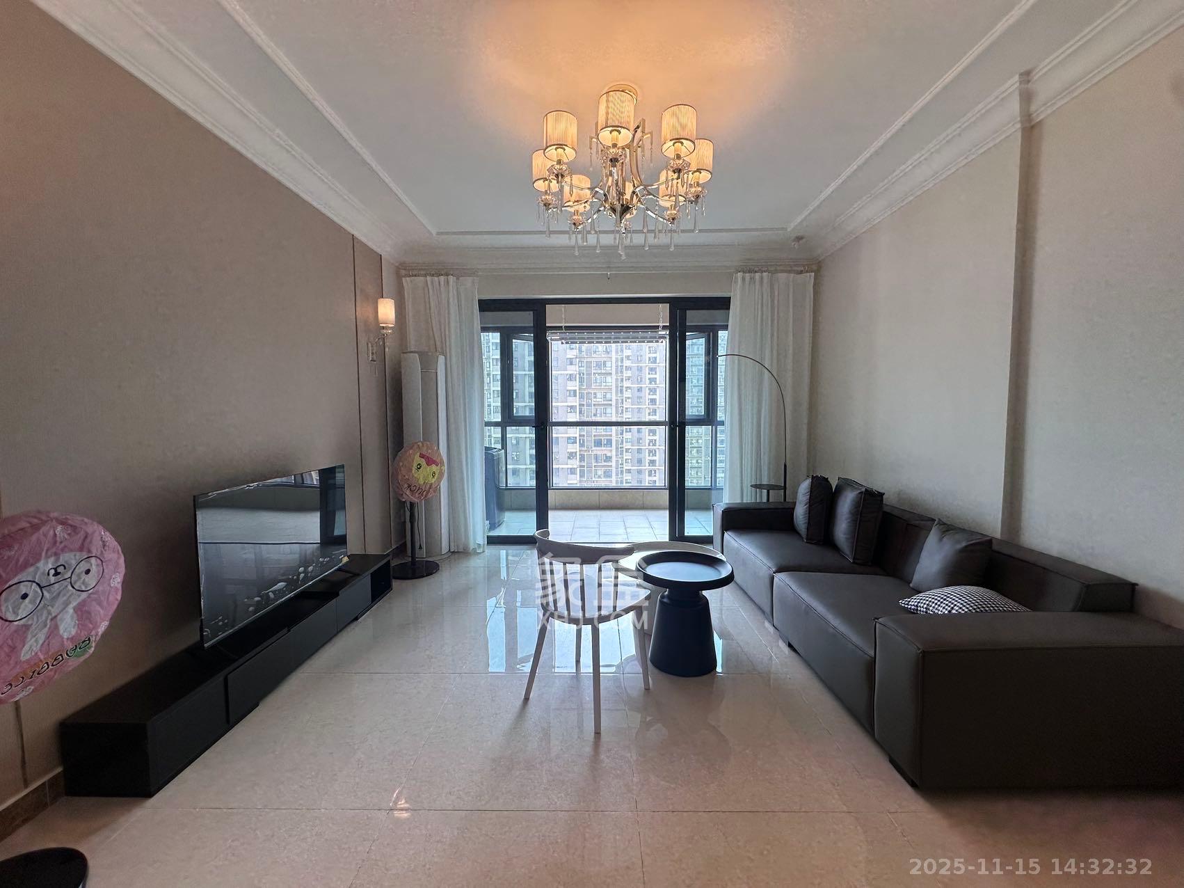 恒大雅苑  3室2厅2卫    3500.0元/月