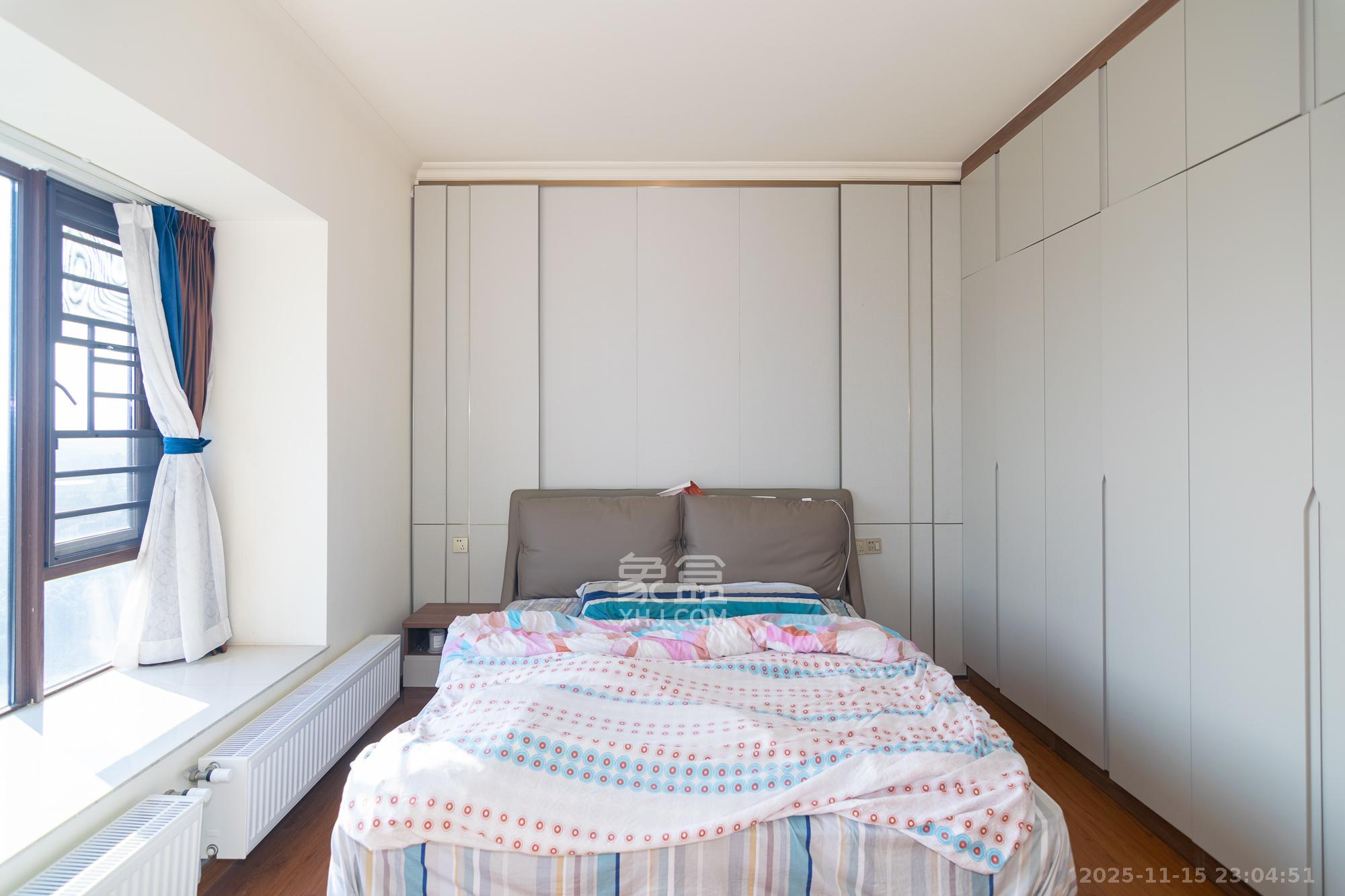 碧桂园高尔夫花园  5室2厅3卫    170.0万卧室