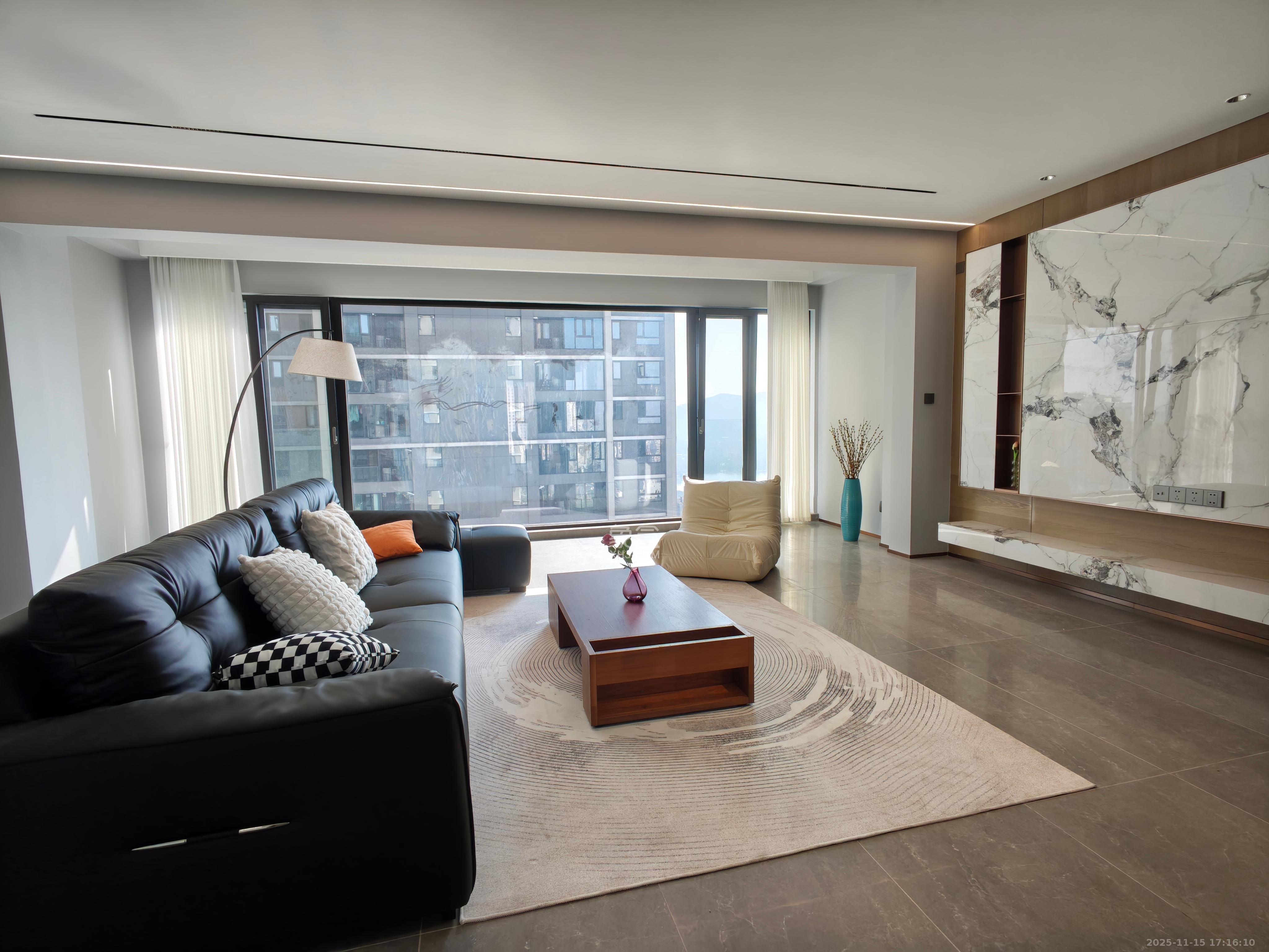 长沙悦府（华润万象城）  3室2厅3卫    11000.0元/月