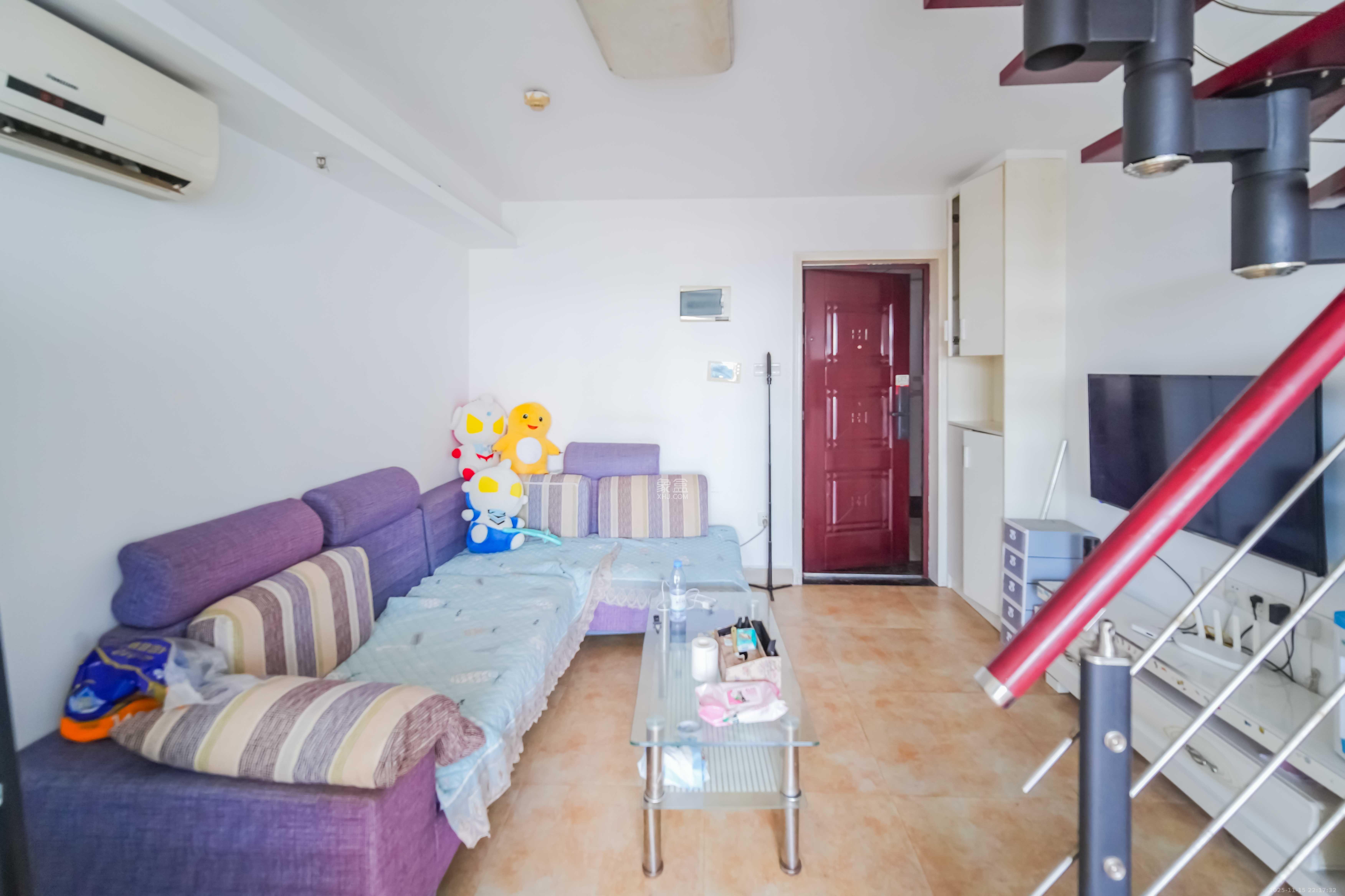 金色loft(鑫秋大厦) 2室2厅2卫 1850.0元/月 金色loft(鑫秋大厦) 2室2厅2卫 1850.0元/月室内图