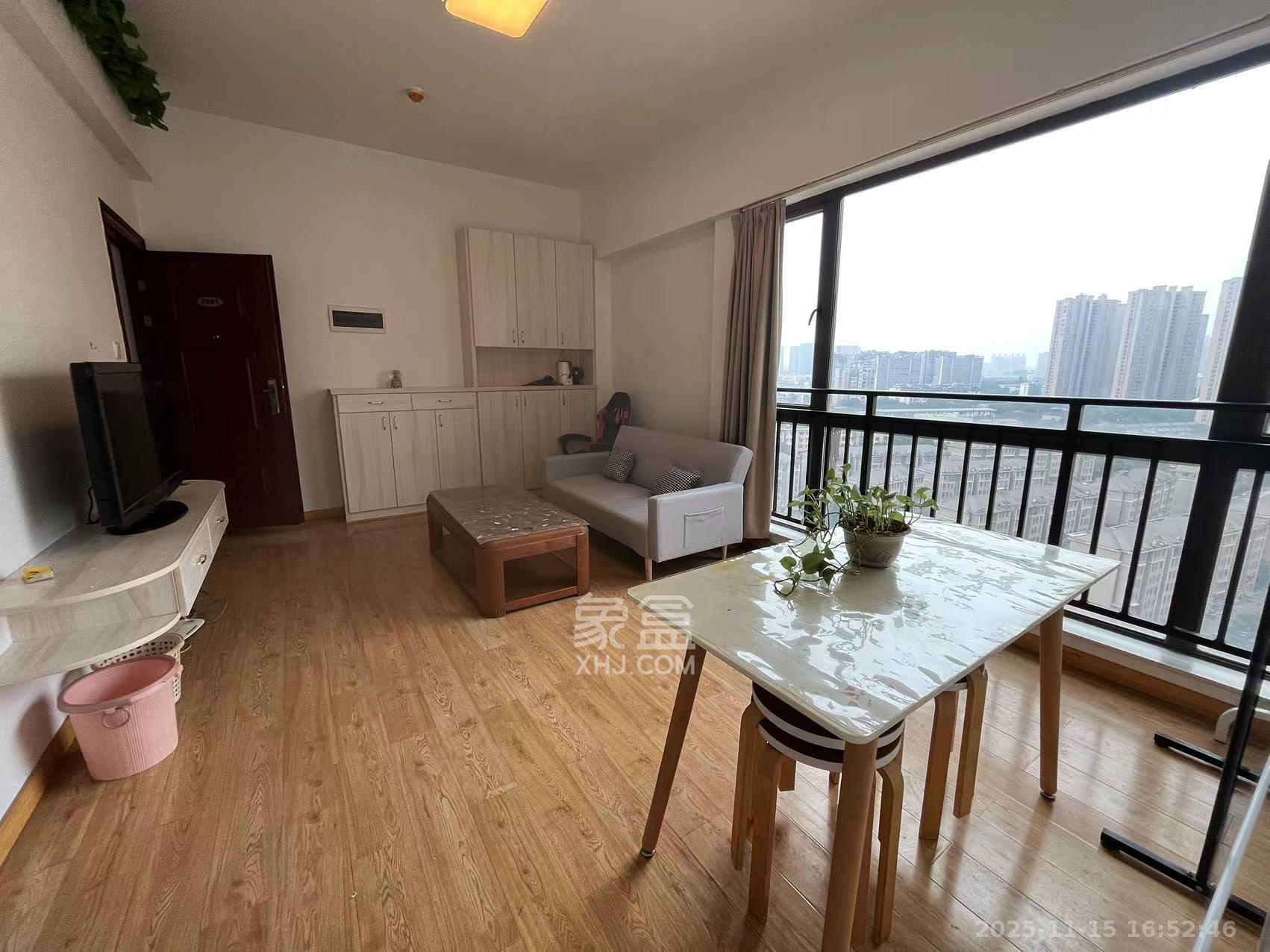 V领寓(岭南家园) 1室1厅1卫 1500.0元/月 V领寓(岭南家园) 1室1厅1卫 1500.0元/月室内图