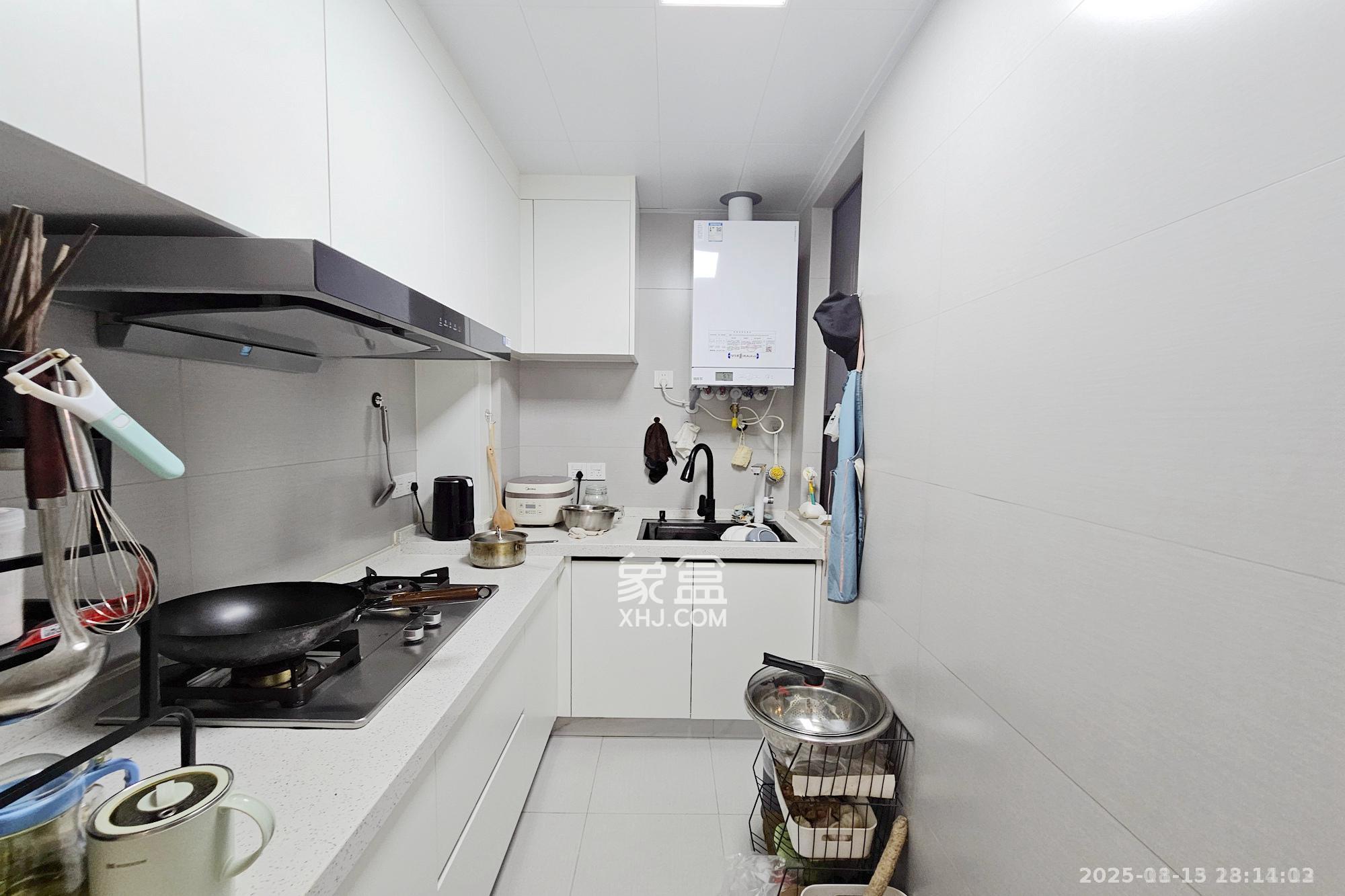 明昇壹城（明昇时代广场）二期  3室2厅2卫    3600.0元/月室内图