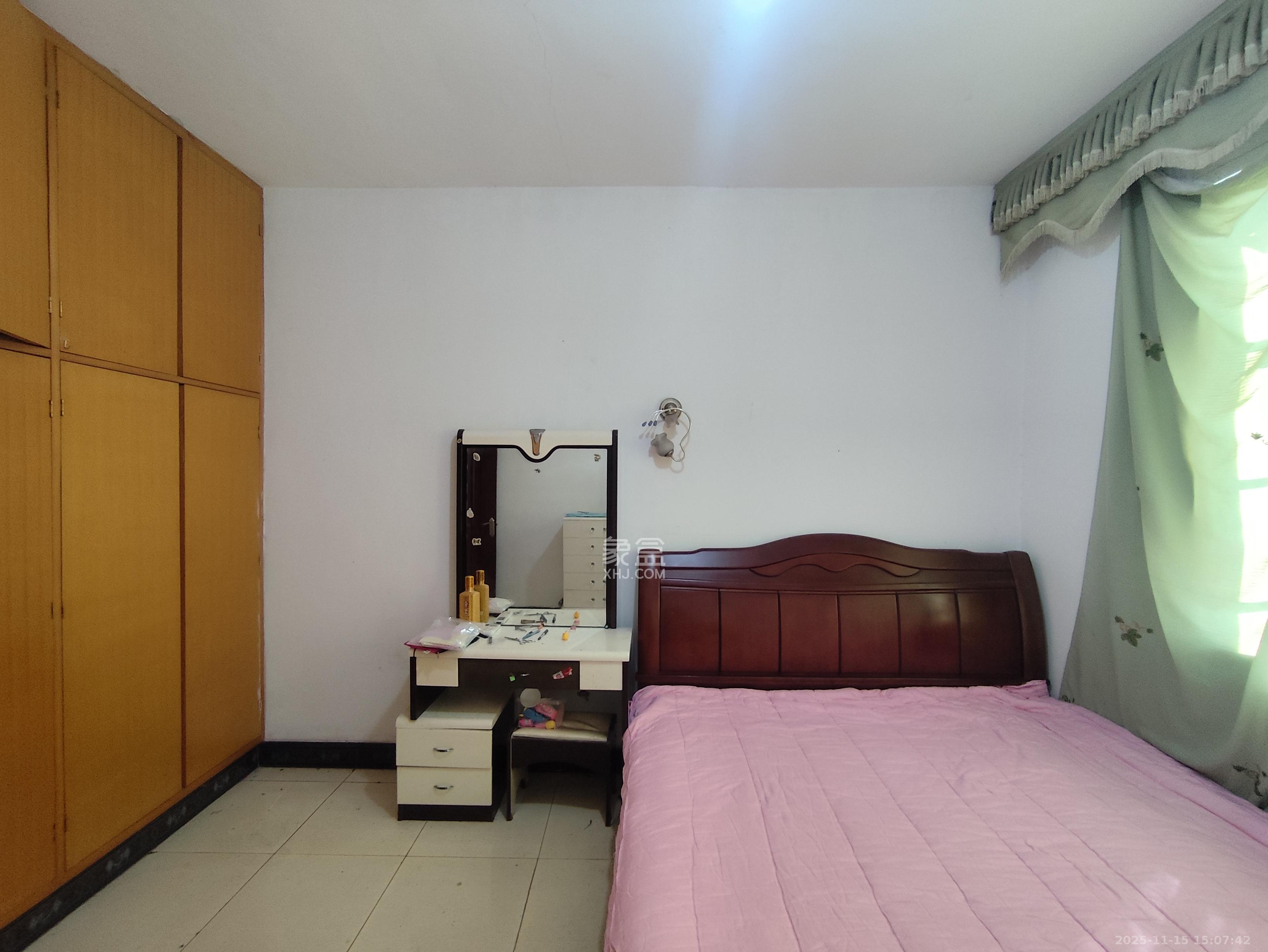 星沙镇泉塘村（司法学院宿舍）  2室2厅1卫    1000.0元/月