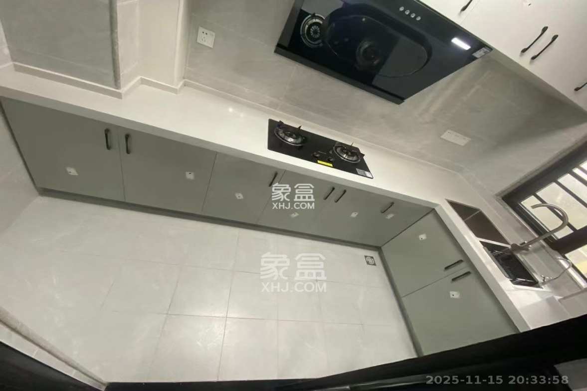 和润园三期 3室2厅1卫 2400.0元/月 和润园三期 3室2厅1卫 2400.0元/月室内图