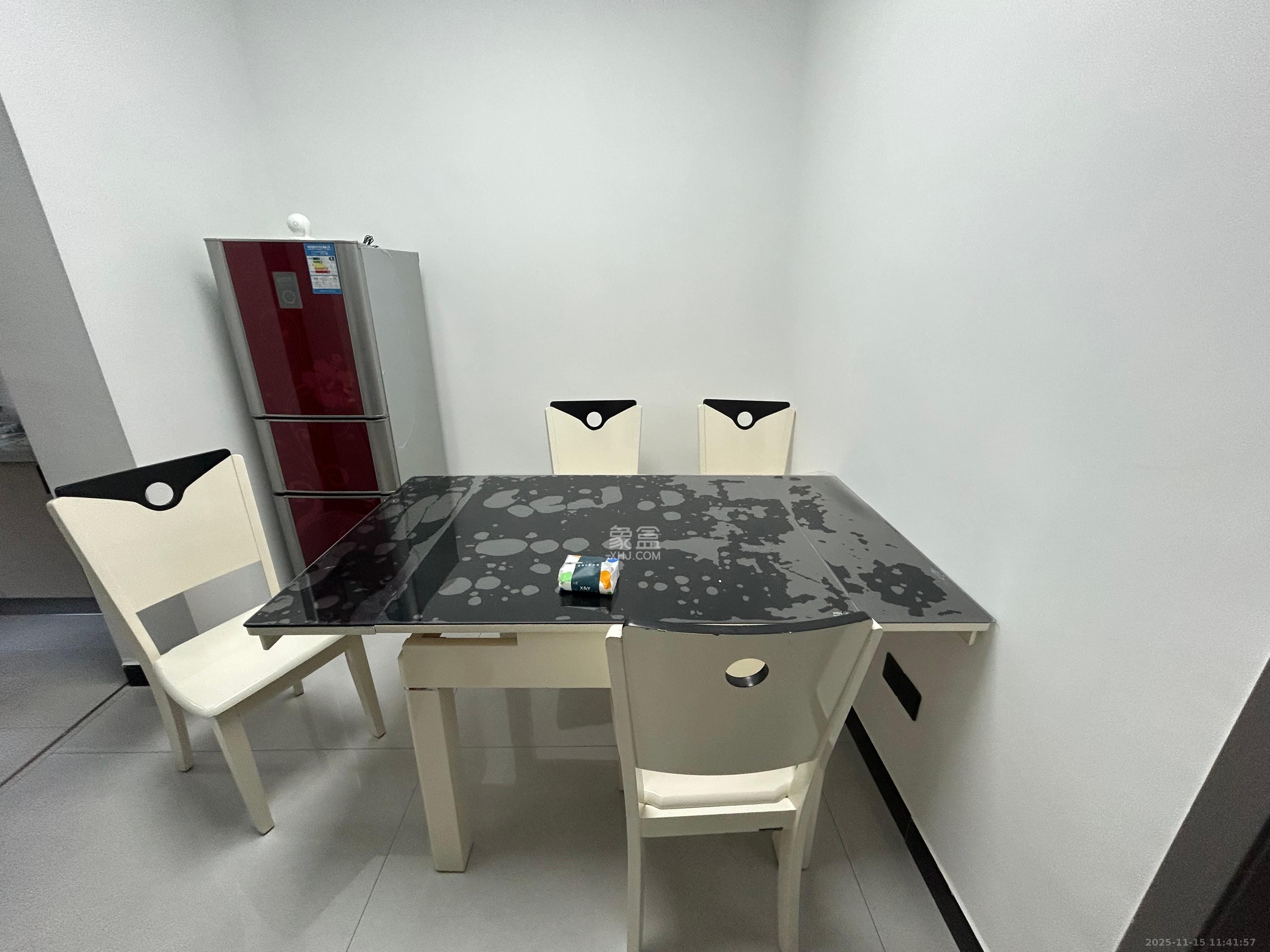 四方坪教师村  2室1厅1卫    1700.0元/月