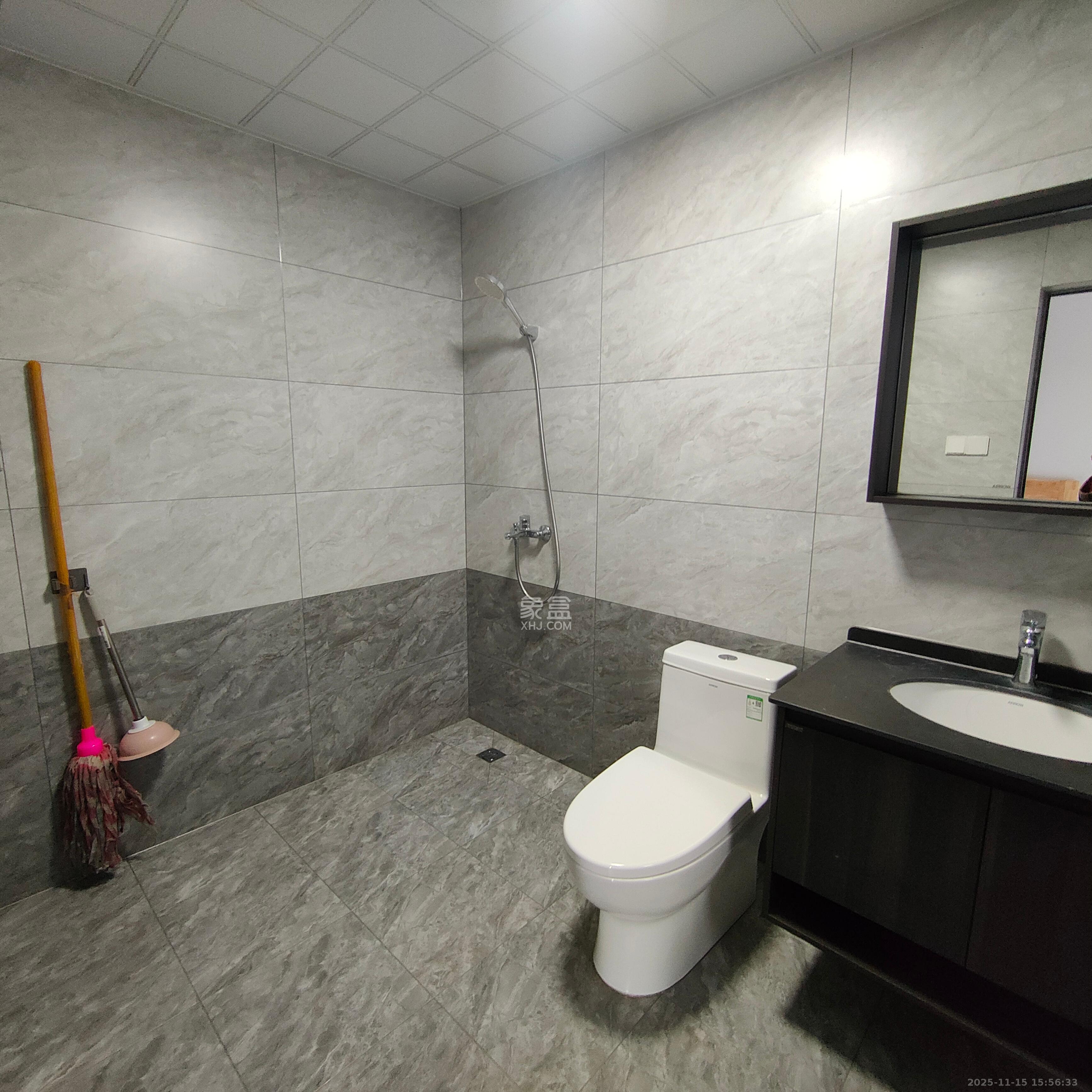 新新花园 3室2厅2卫 3800.0元/月 新新花园 3室2厅2卫 3800.0元/月室内图