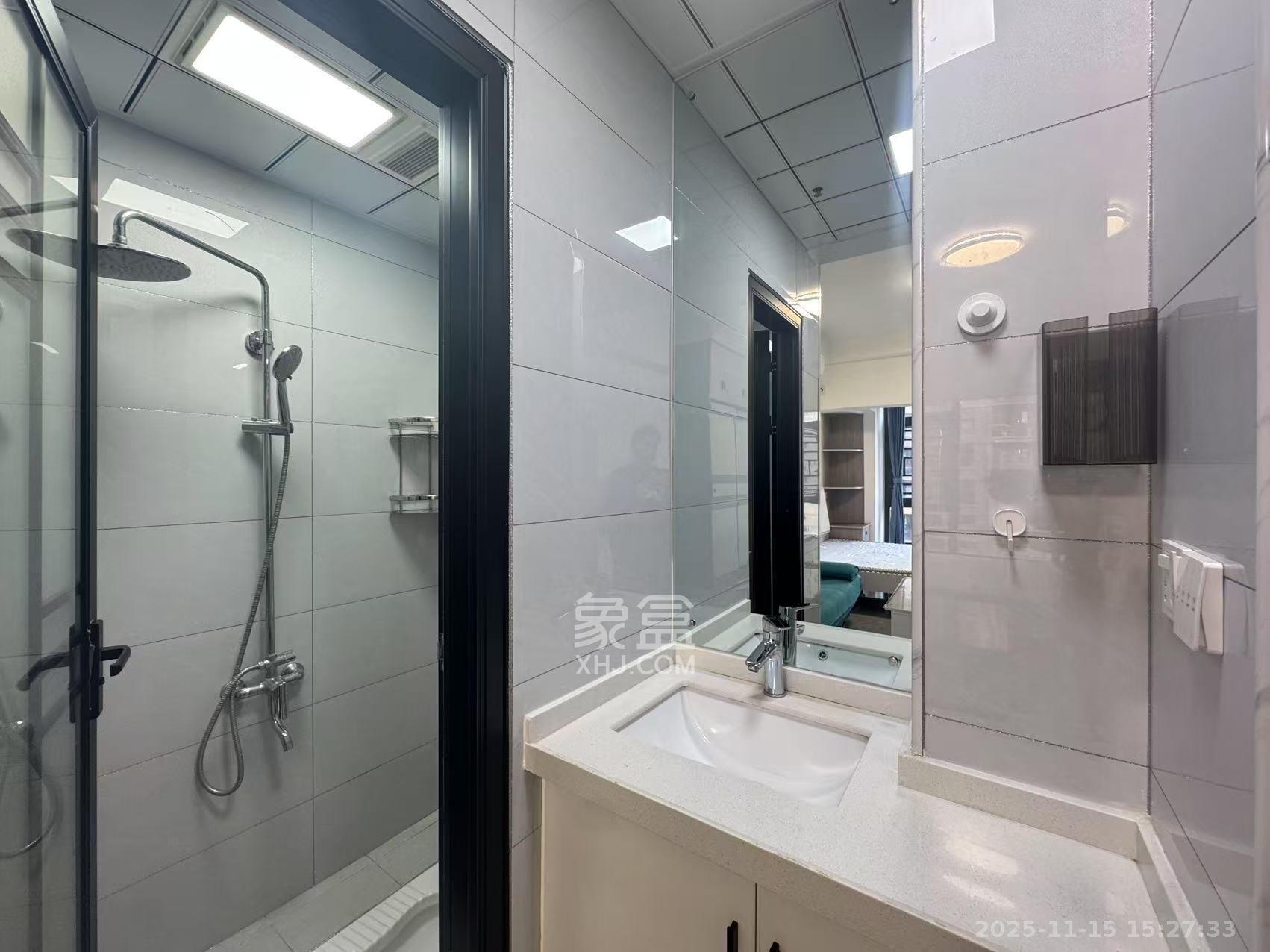 嘉雨兴园  1室1厅1卫    1900.0元/月室内图