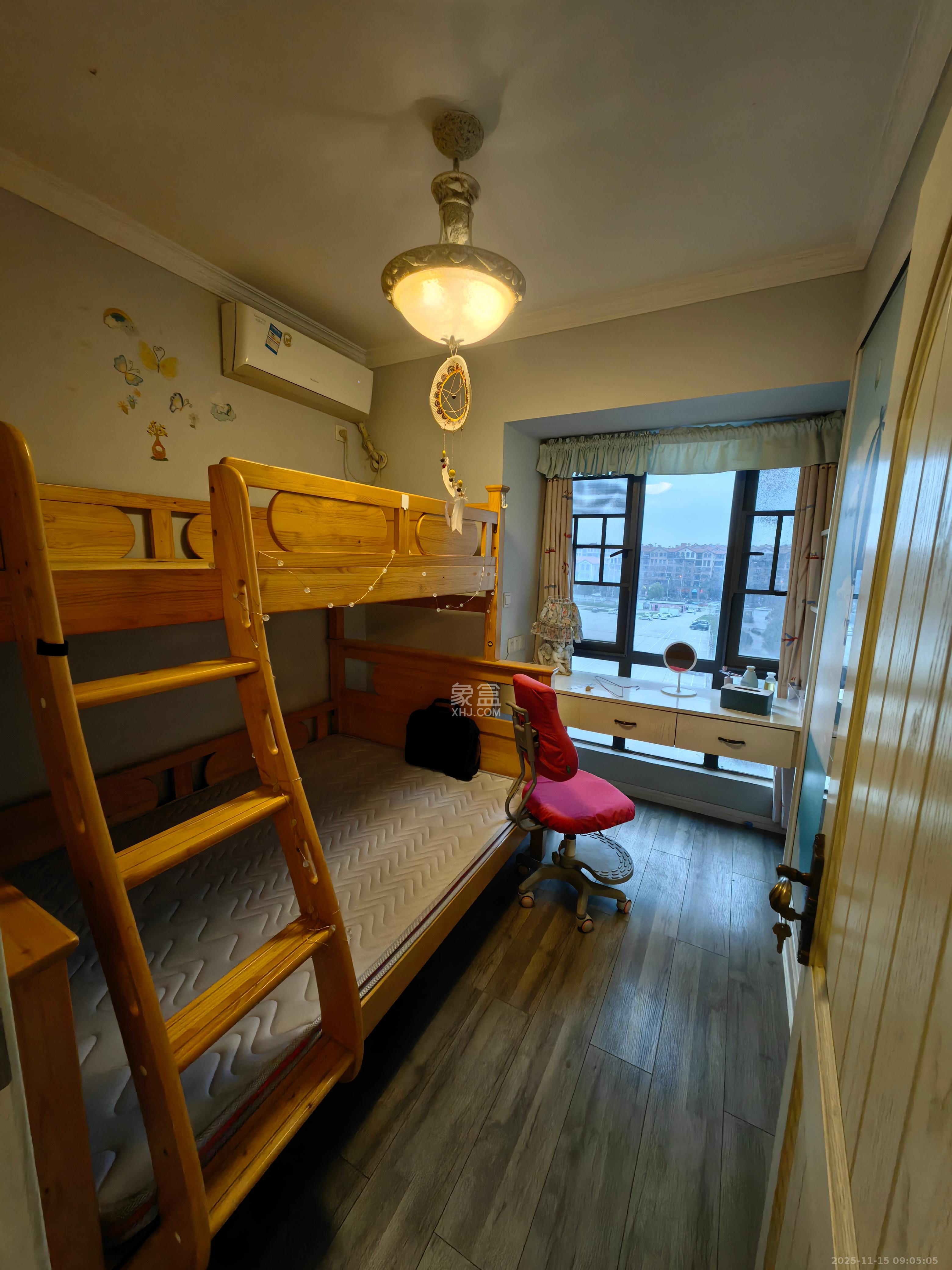 中建芙蓉工社  2室1厅1卫    1950.0元/月室内图