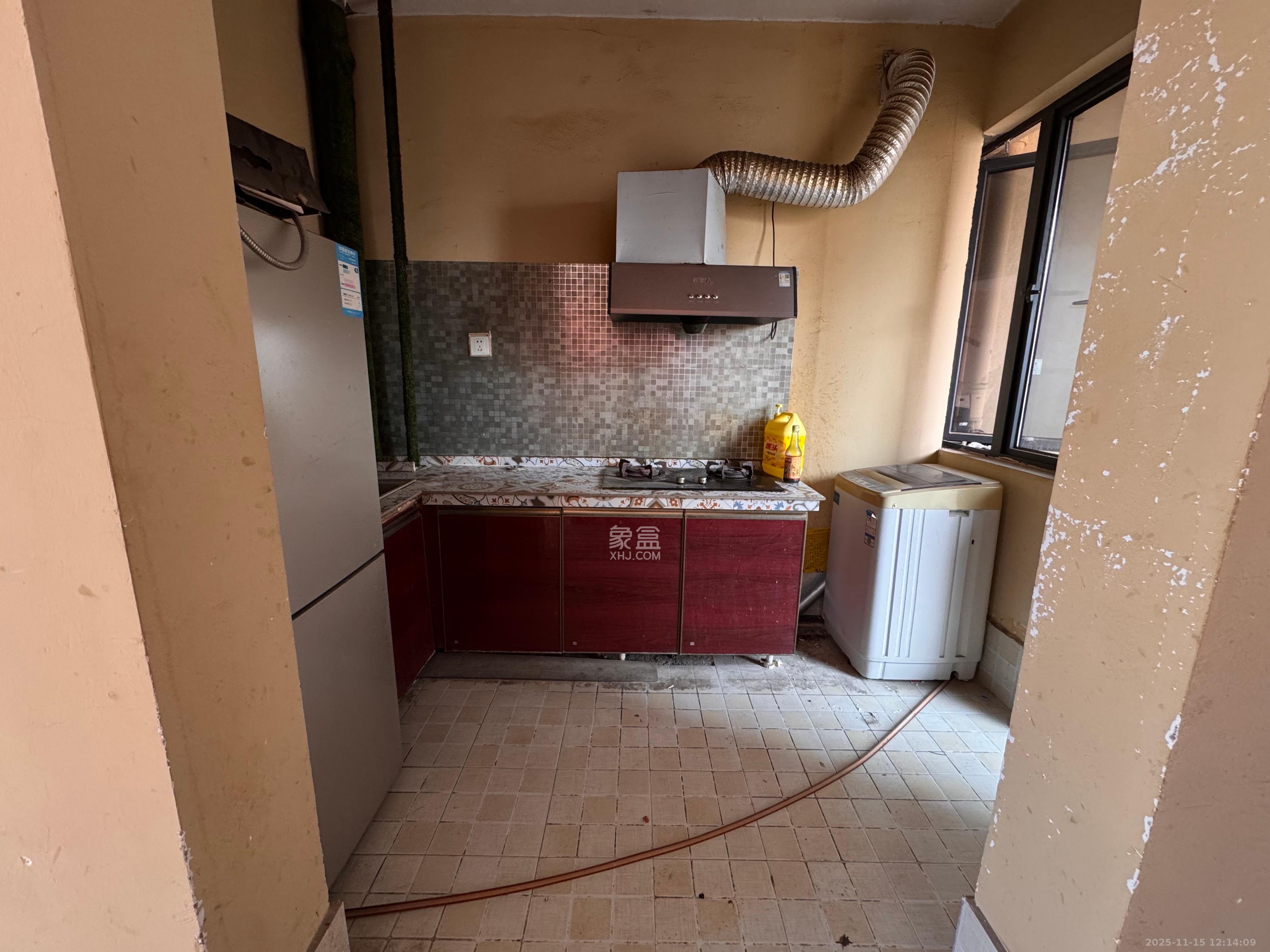 振业城二期 1室2厅1卫 2700.0元/月 振业城二期 1室2厅1卫 2700.0元/月室内图