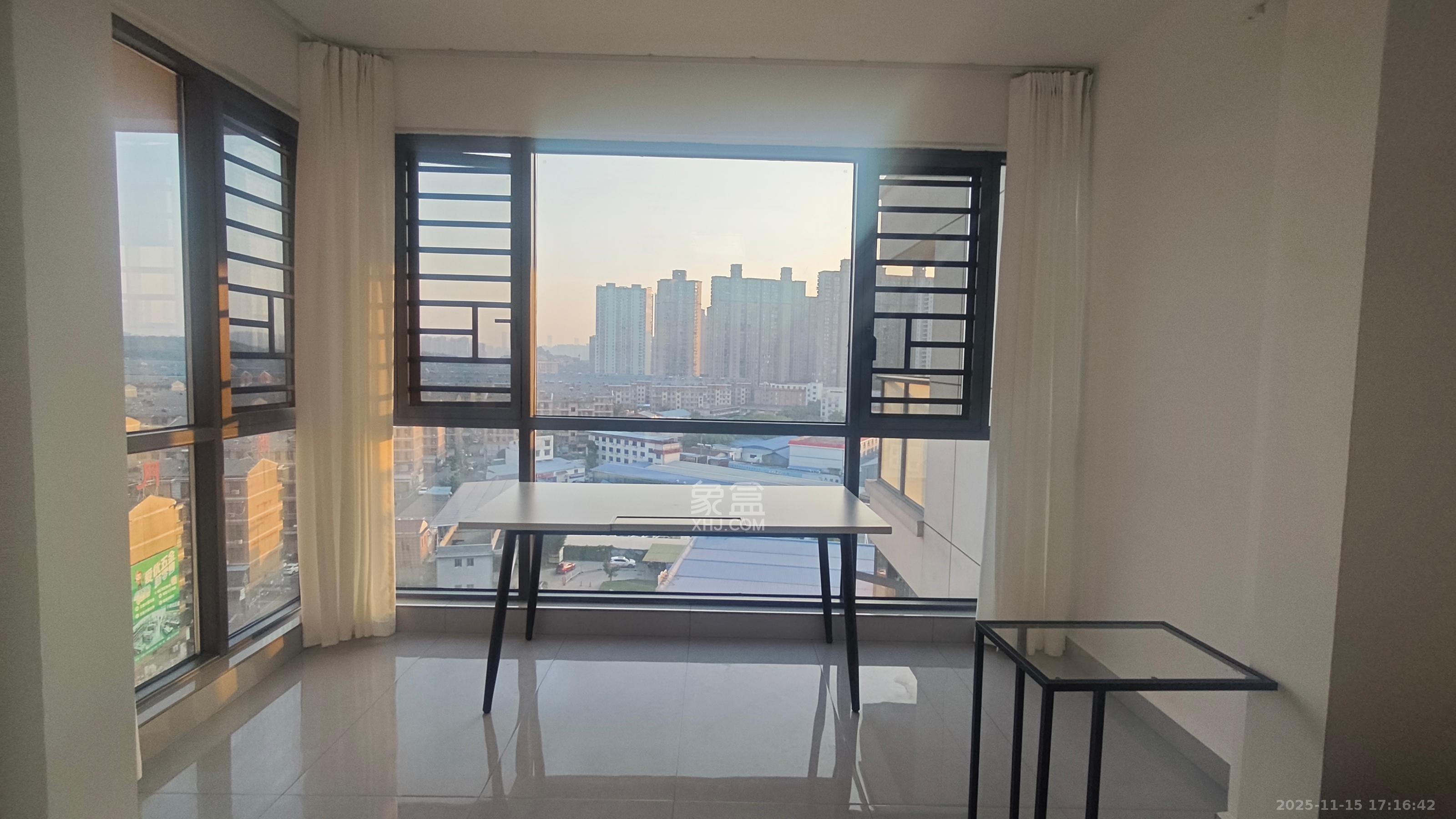 国润月湖郡 3室3厅2卫 3200.0元/月 国润月湖郡 3室3厅2卫 3200.0元/月室内图