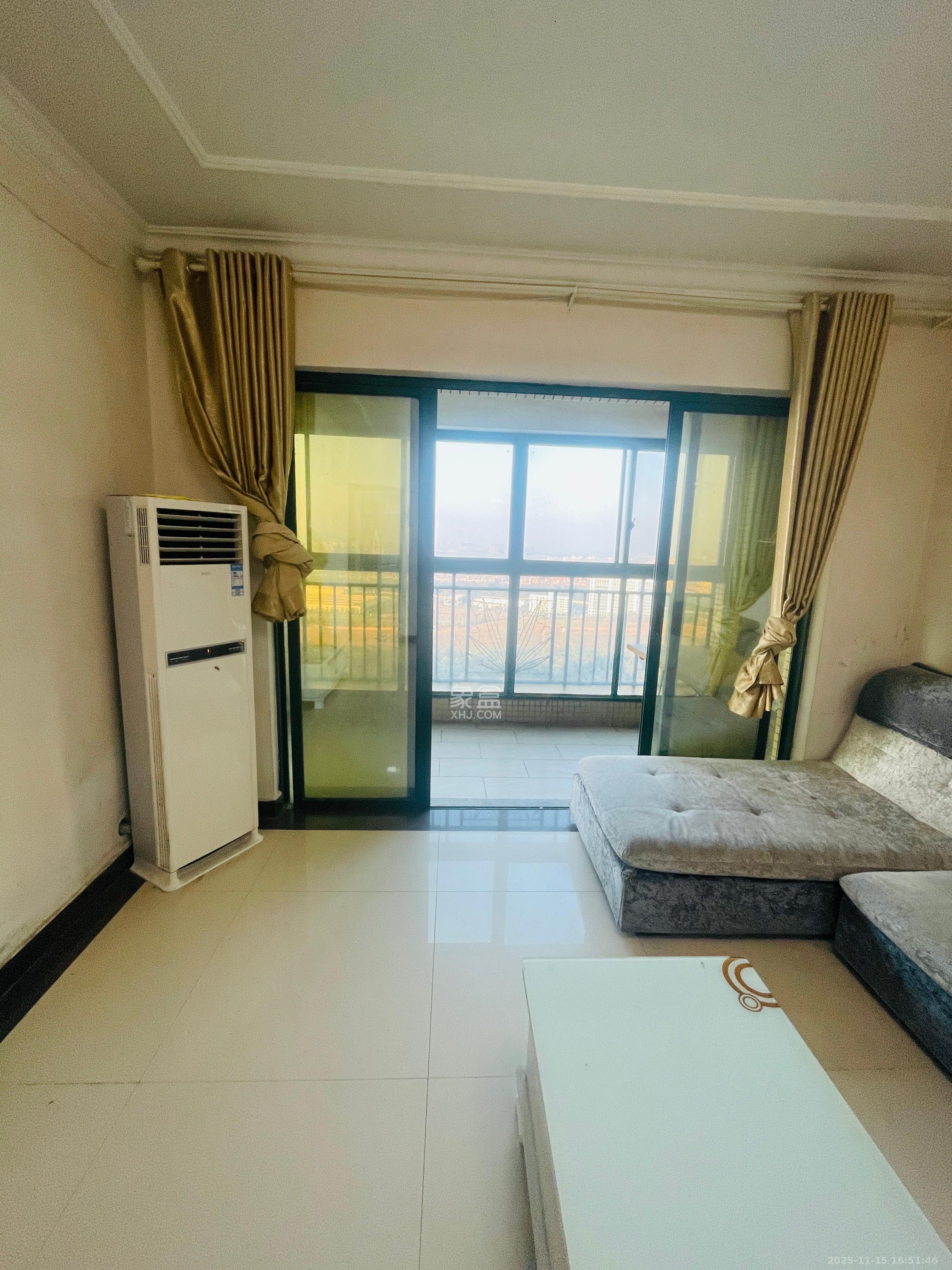 富基世纪公园 3室2厅2卫 1500.0元/月 富基世纪公园 3室2厅2卫 1500.0元/月室内图