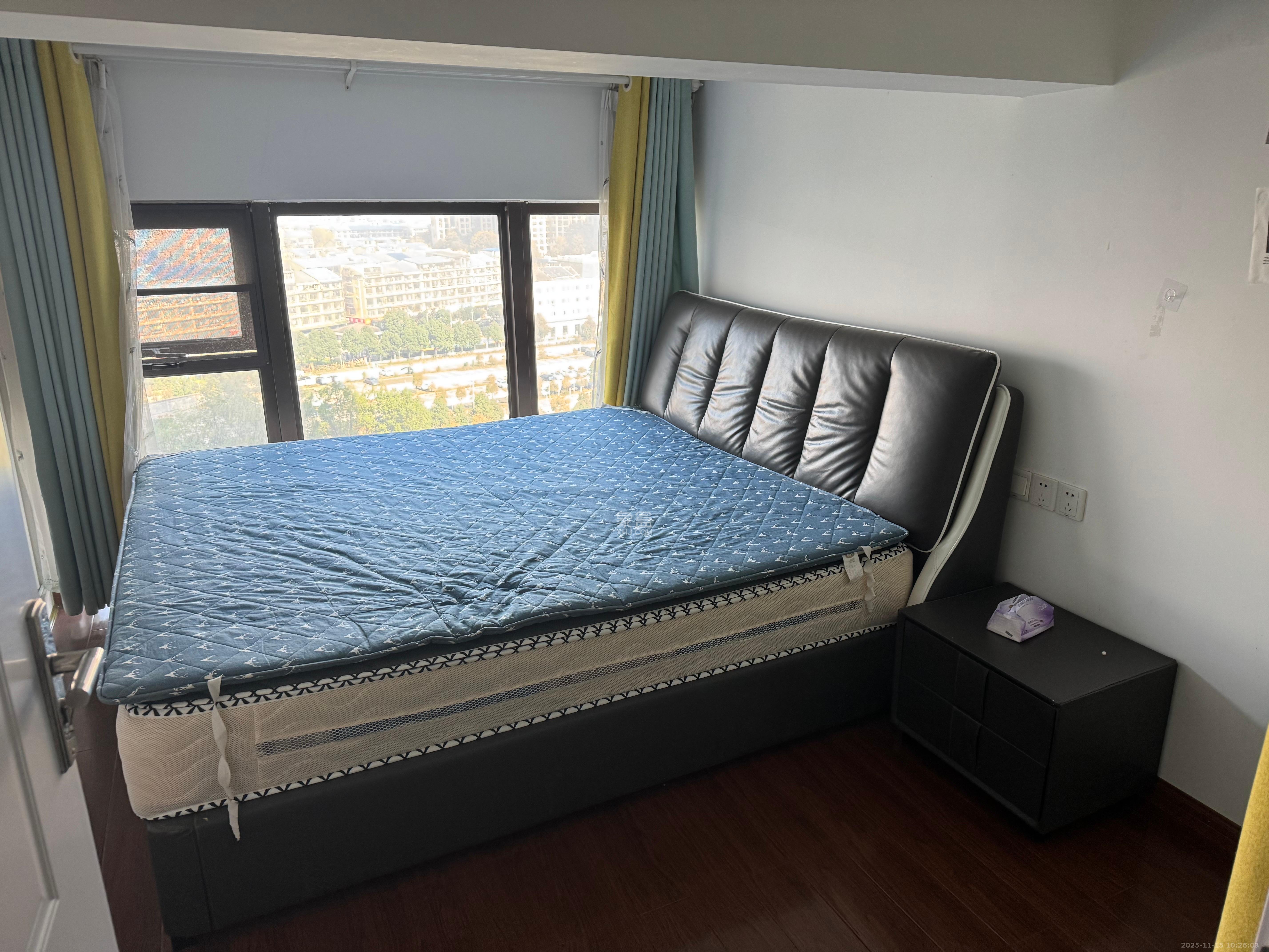 达美溪湖湾  2室1厅1卫    3200.0元/月室内图