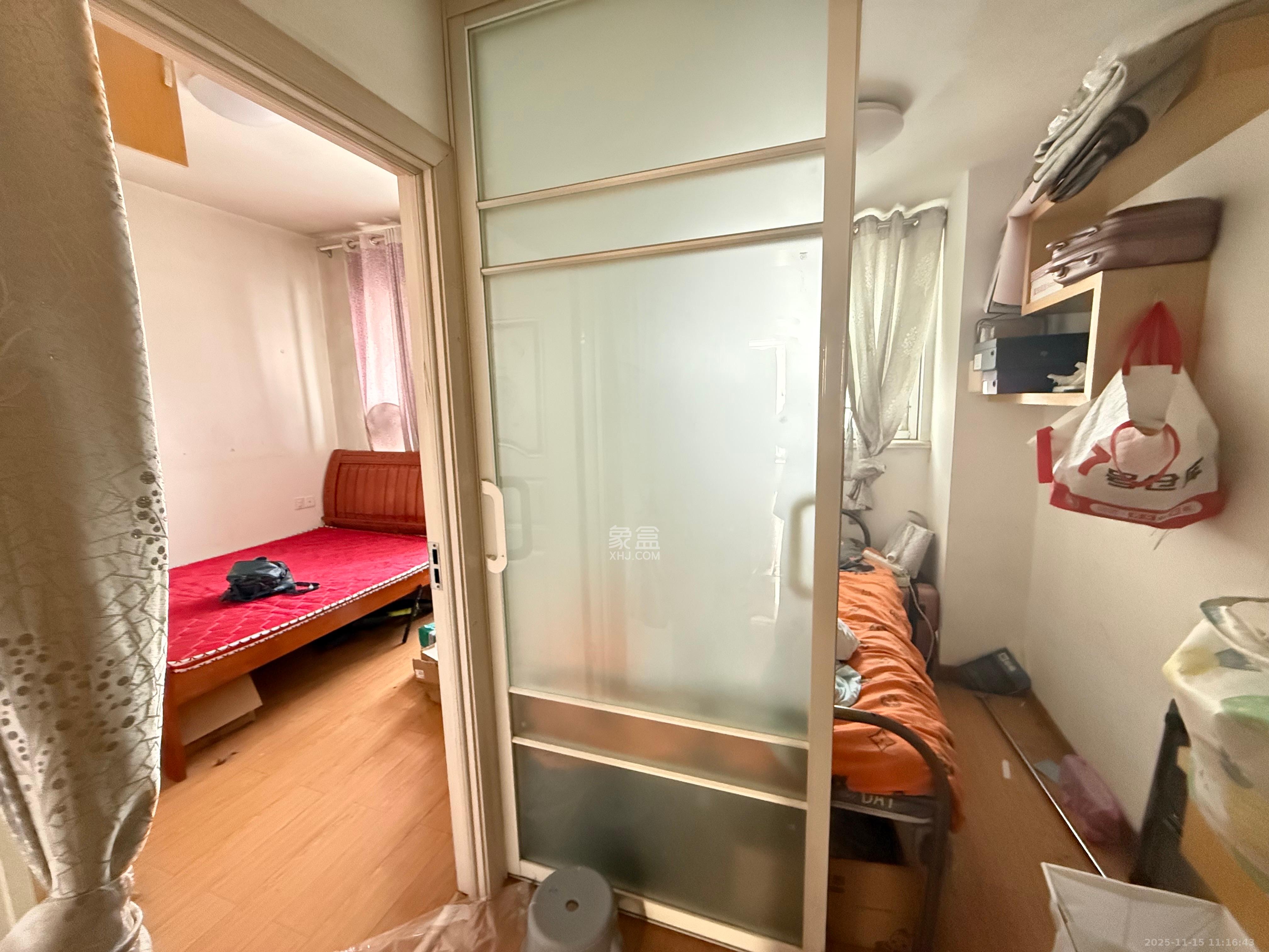 中房F联邦  3室1厅1卫    2200.0元/月室内图