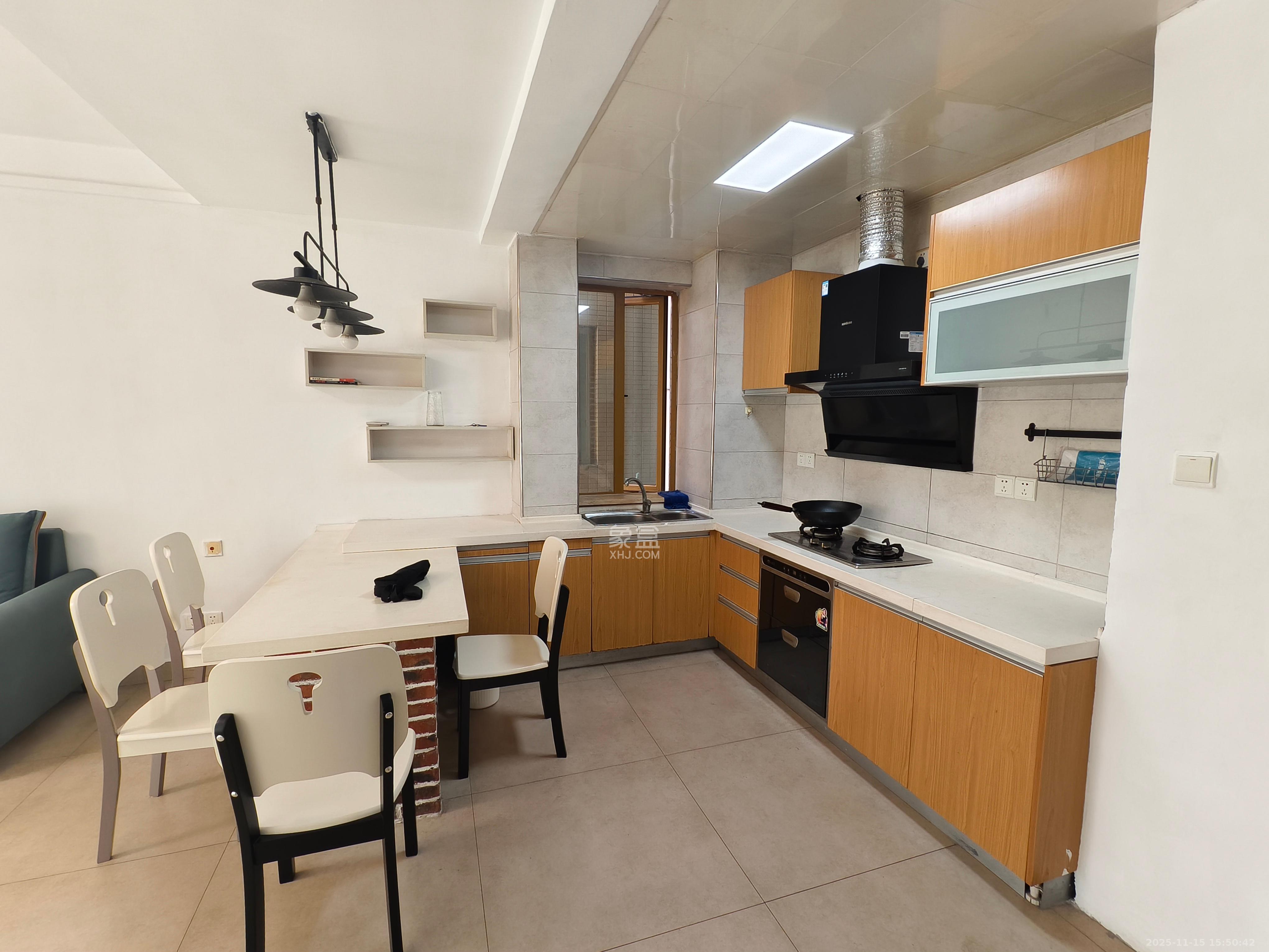 天健芙蓉盛世一期  2室2厅1卫    2600.0元/月室内图