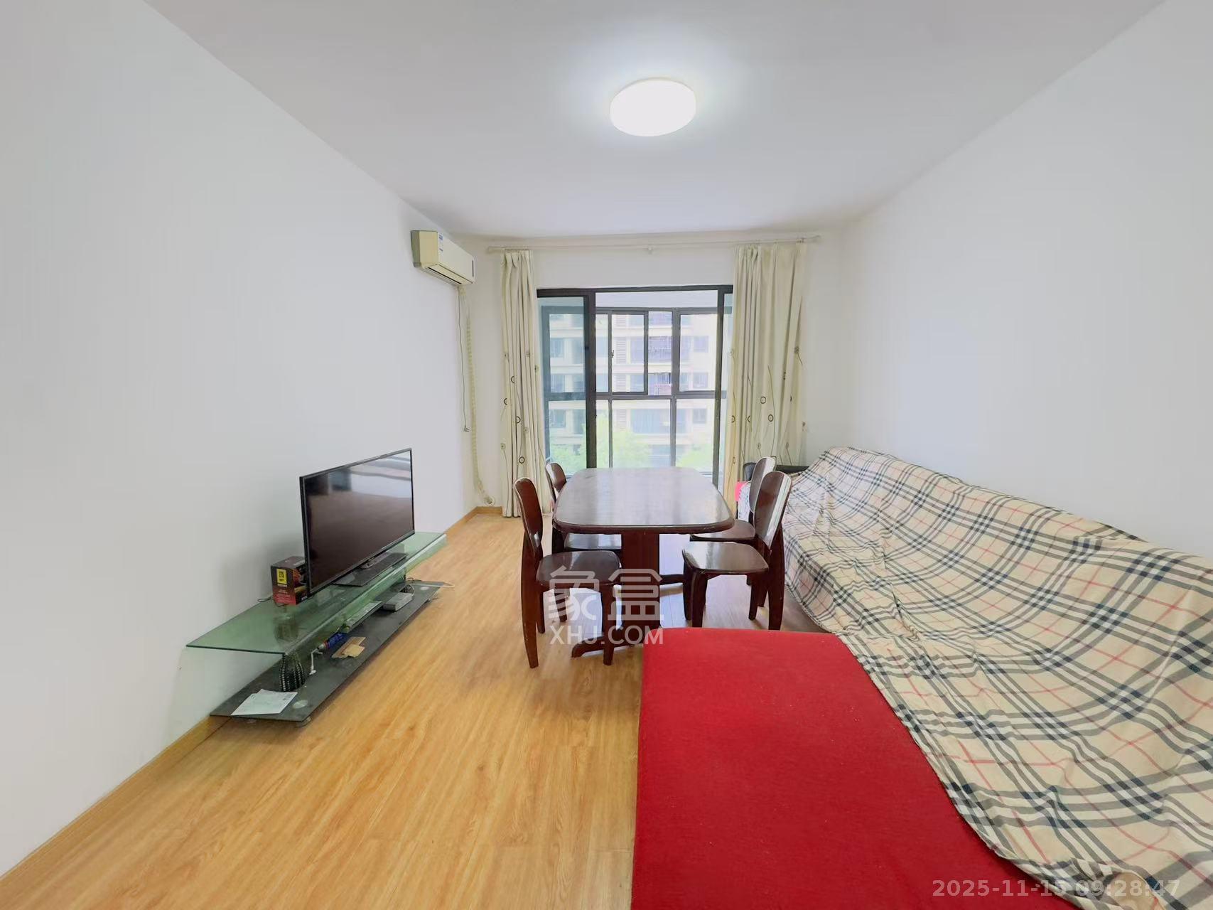 保利麓谷林语F区  3室2厅1卫    2300.0元/月