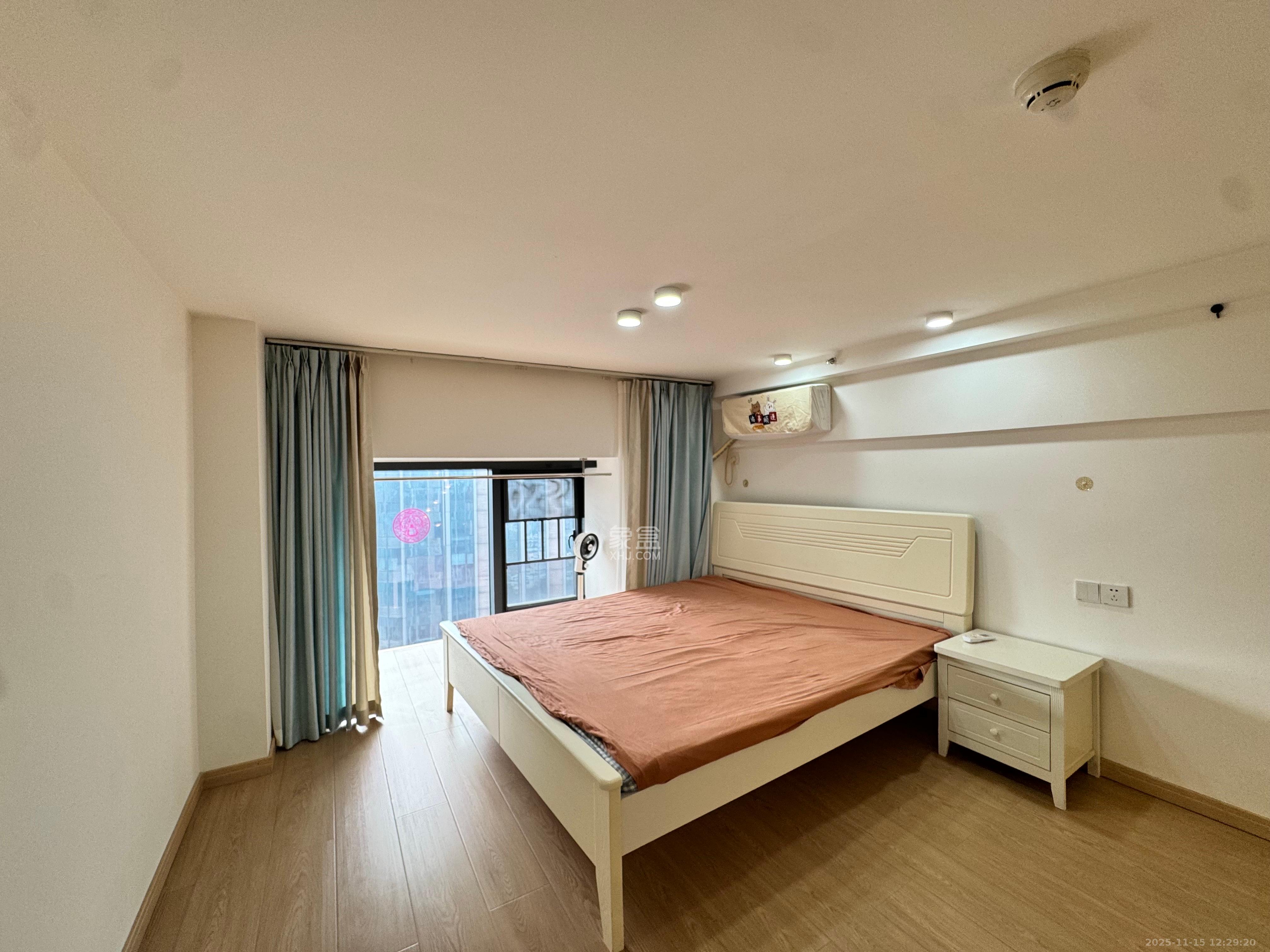 万润时光里 1室0厅0卫 2400.0元/月 万润时光里 1室0厅0卫 2400.0元/月室内图