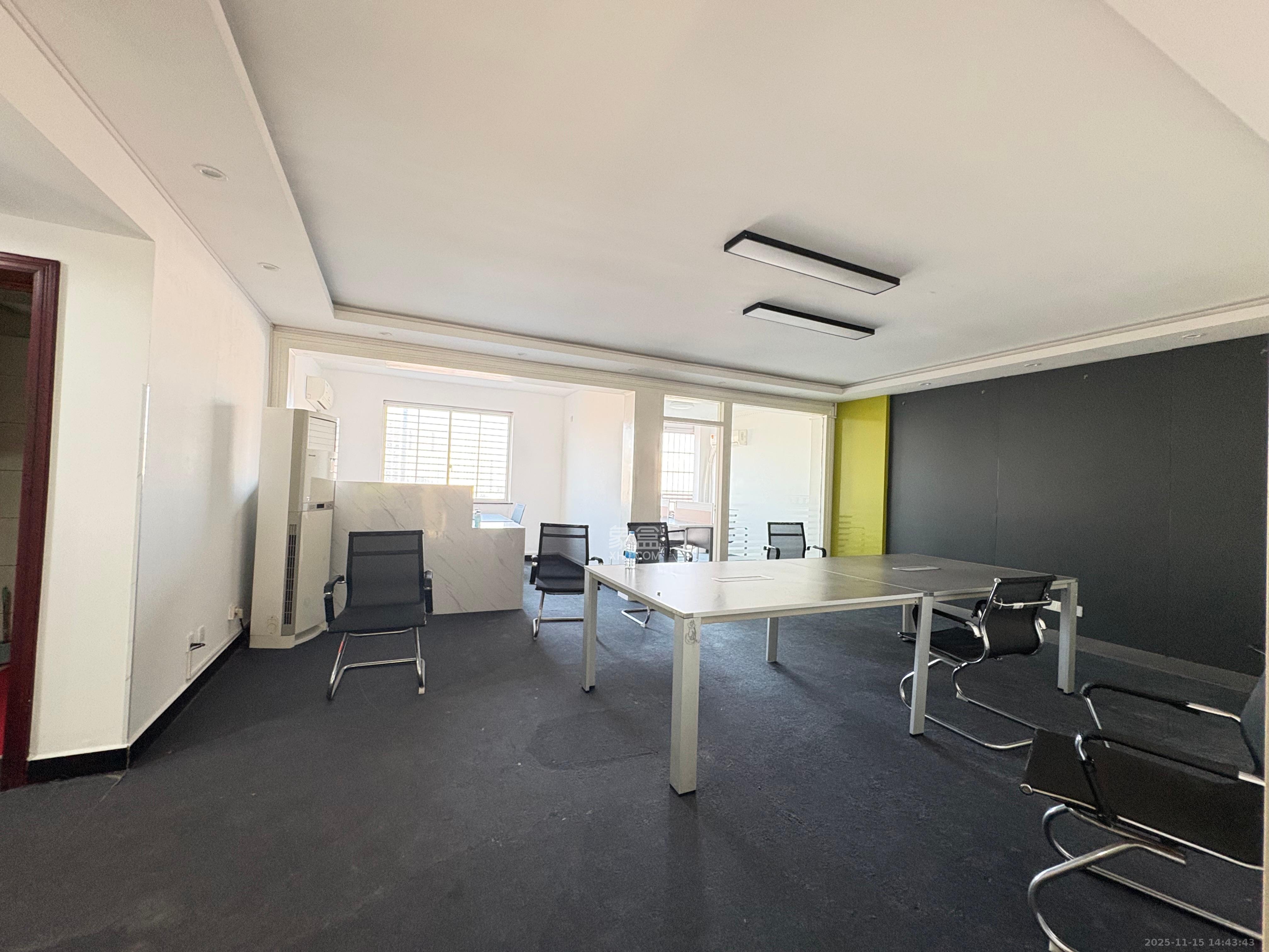 高桥现代商贸城  3室2厅2卫    3500.0元/月室内图