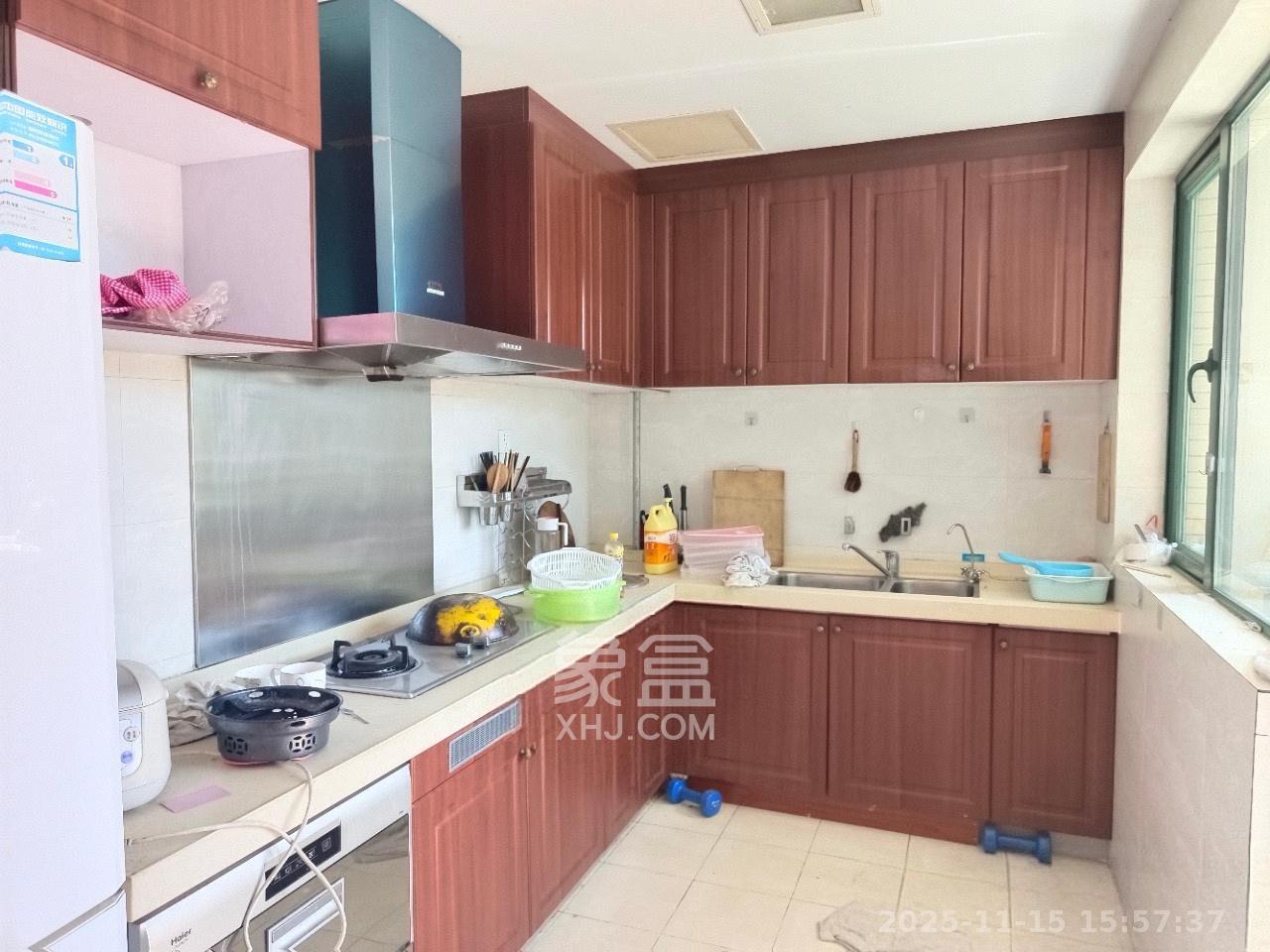 恒大城  4室2厅2卫    3000.0元/月室内图