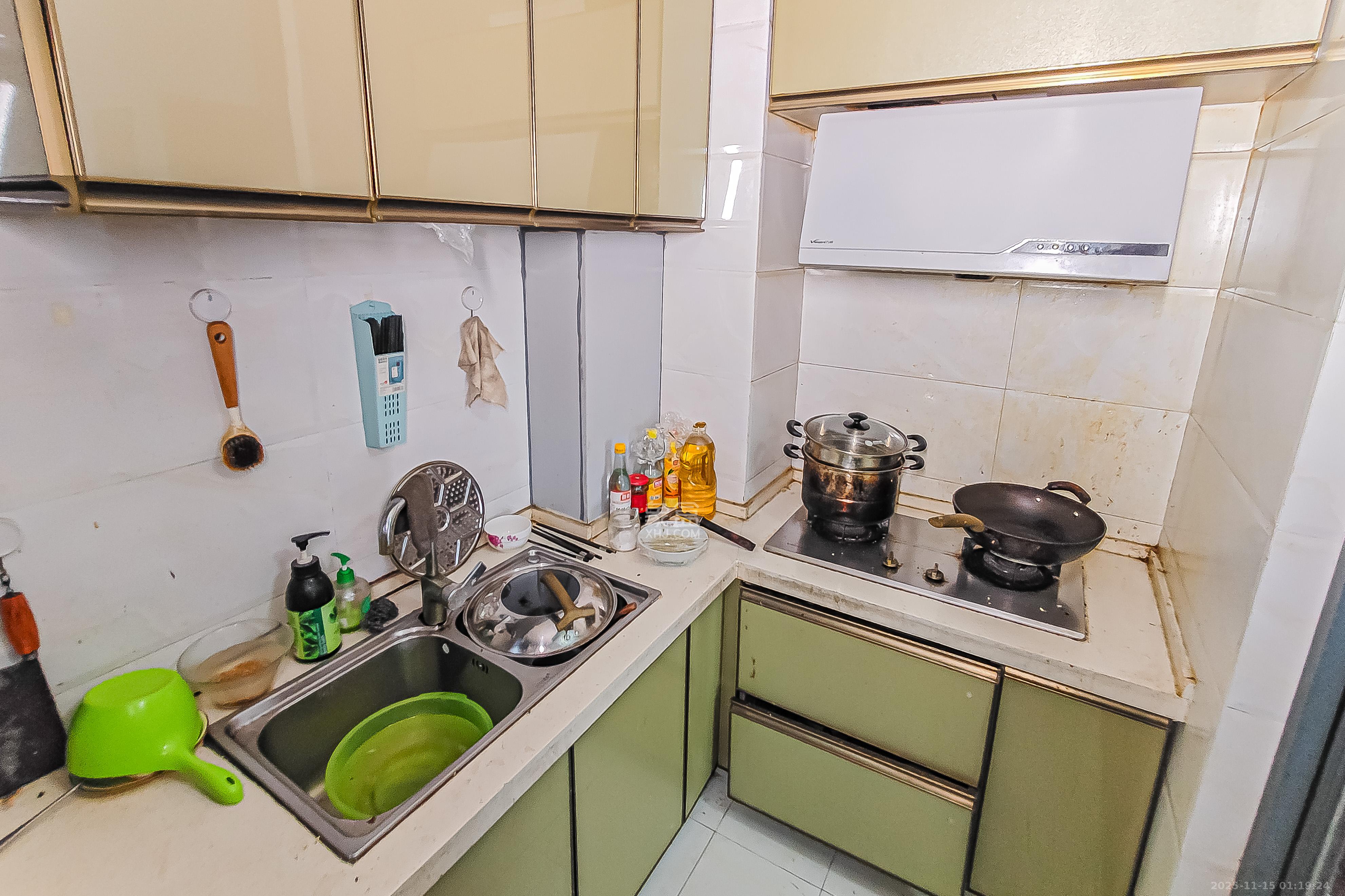 万博汇  2室1厅1卫    103.0万厨房