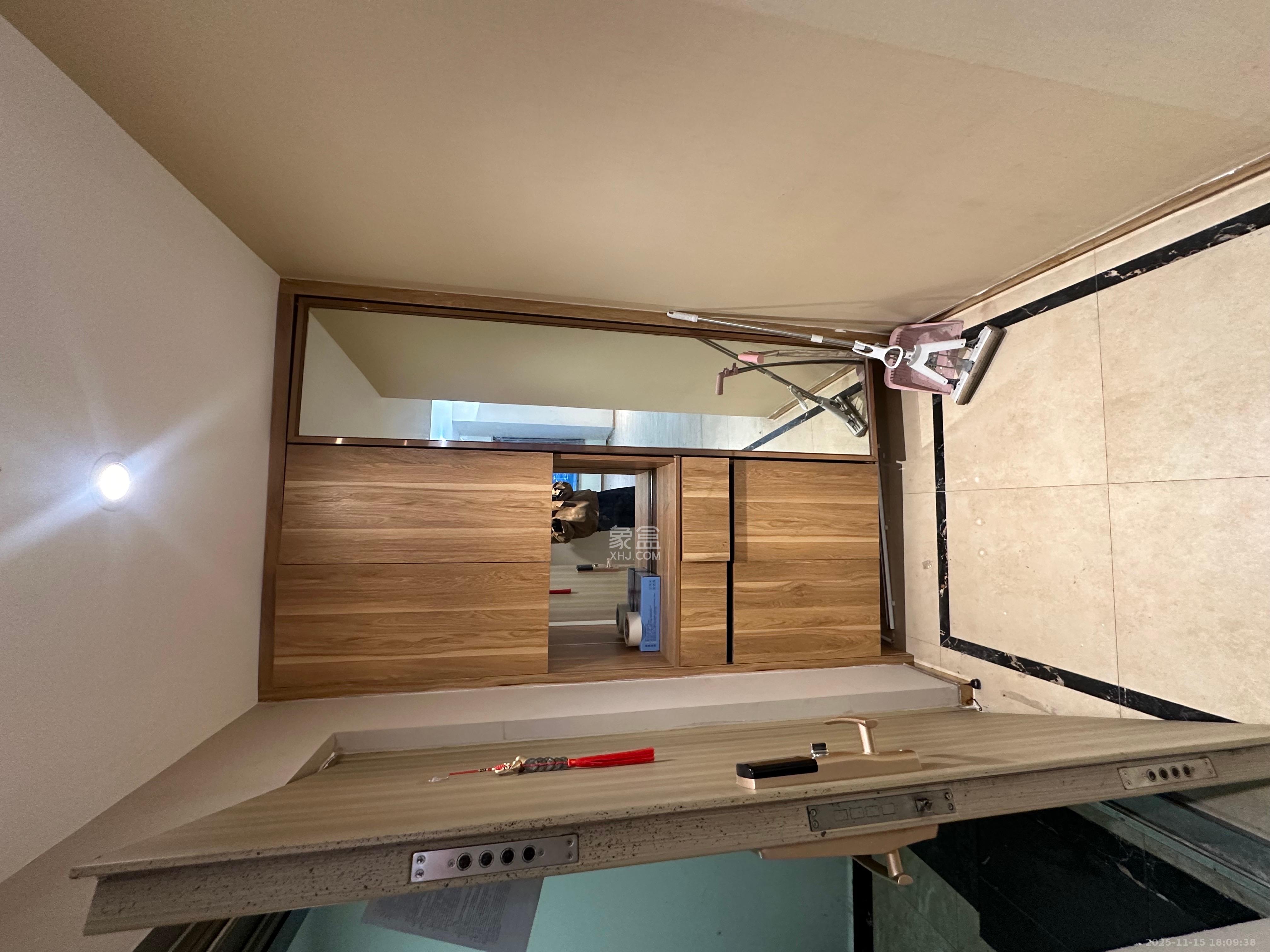 远洋外滩壹号  1室1厅1卫    3300.0元/月室内图