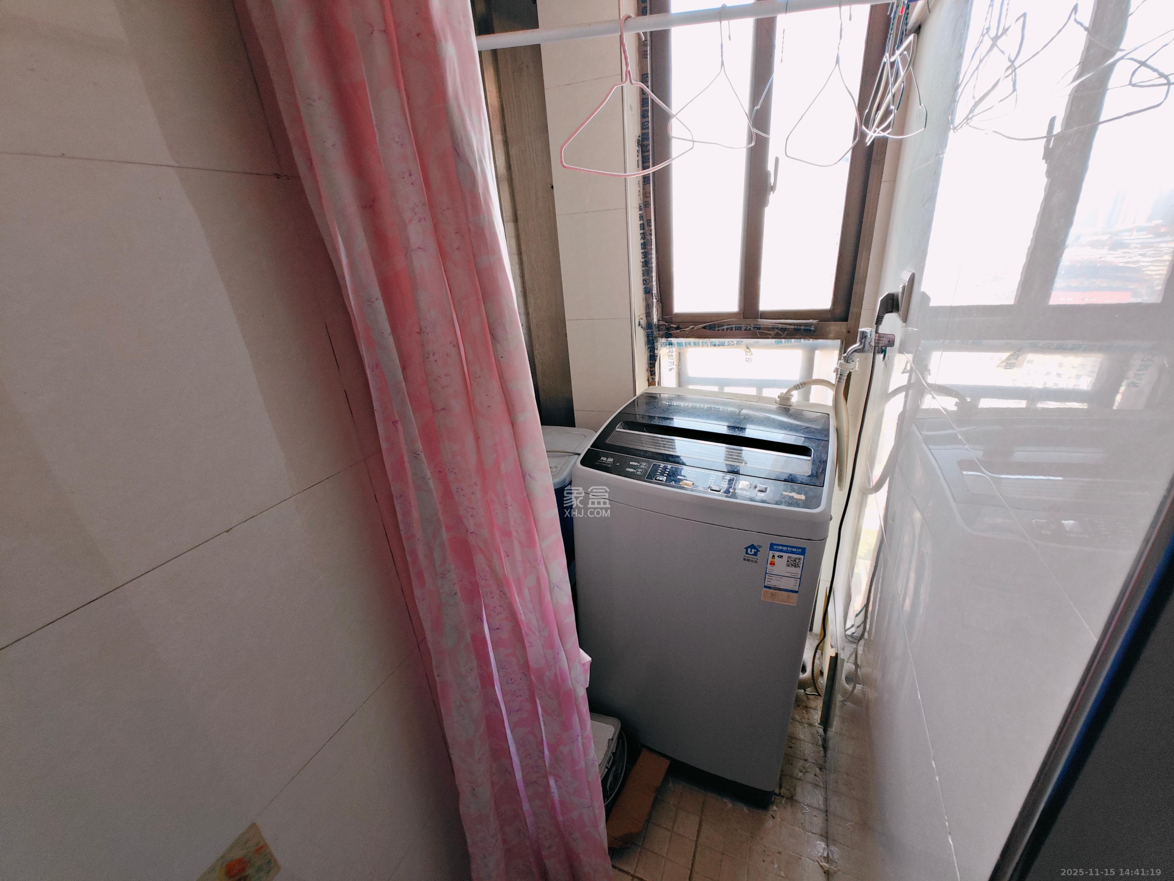 湘翰御舍 3室2厅1卫 2280.0元/月 湘翰御舍 3室2厅1卫 2280.0元/月室内图