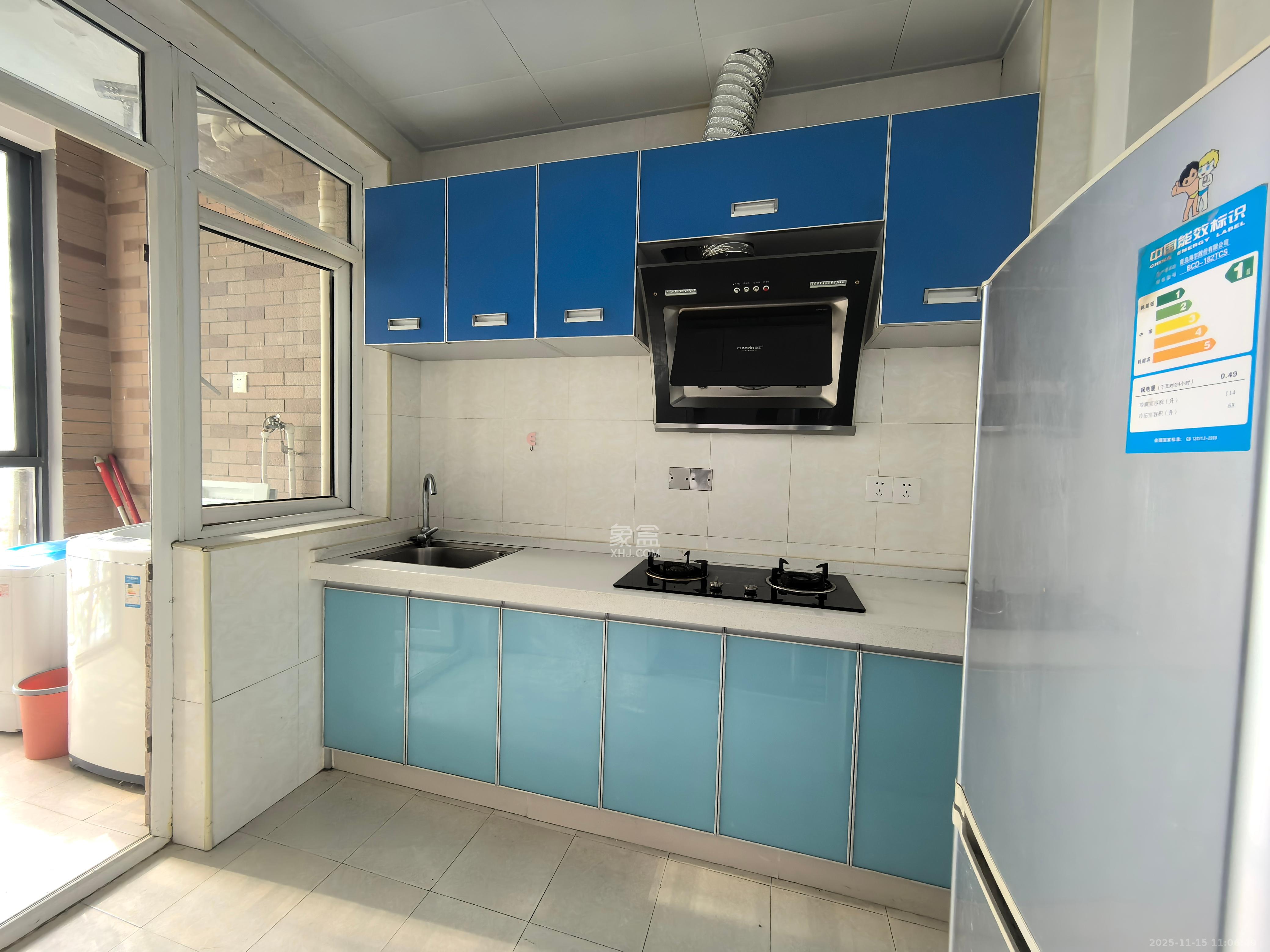 山水湾  3室2厅1卫    1500.0元/月室内图