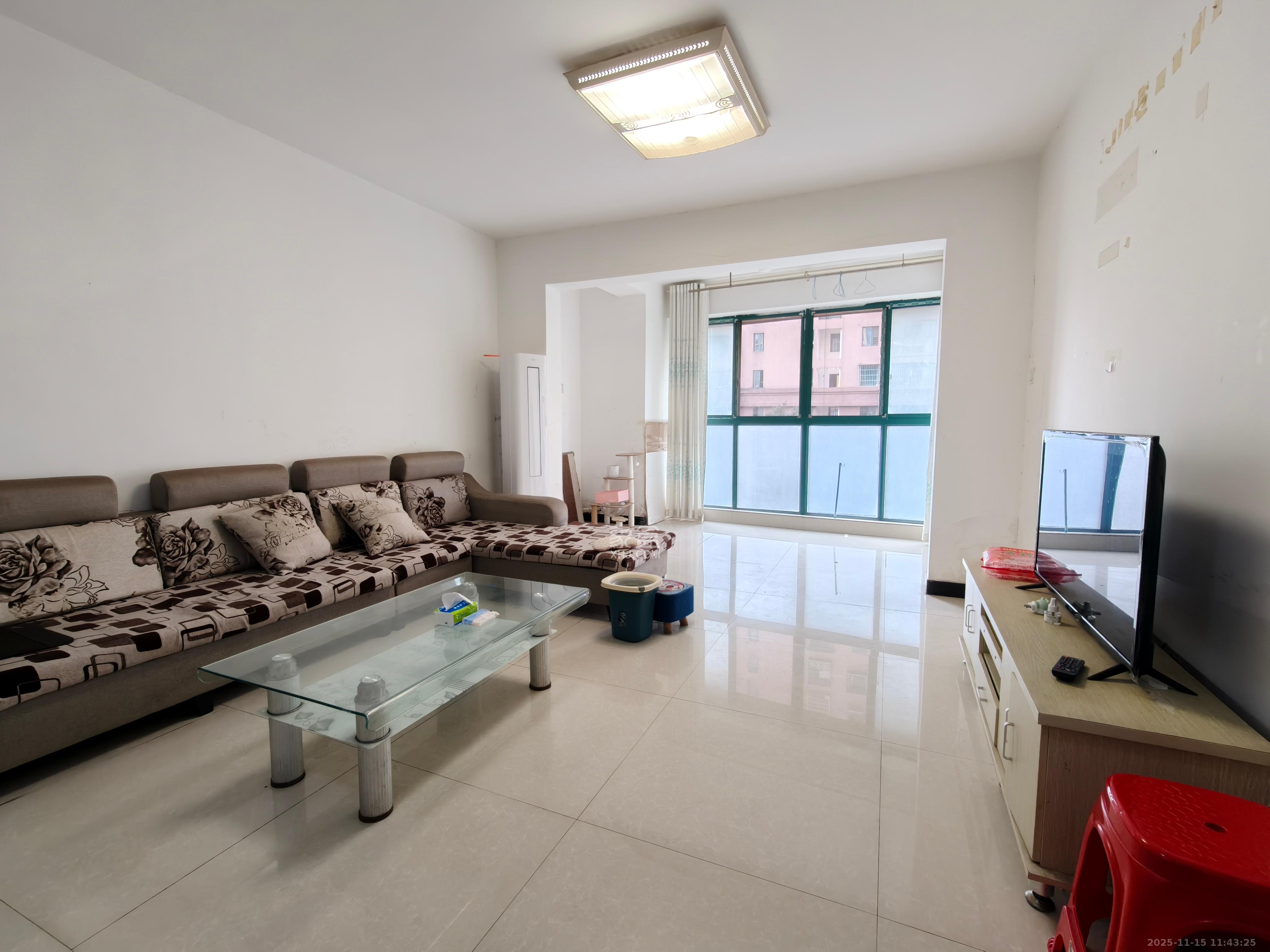 才子佳郡  3室2厅2卫    1600.0元/月室内图