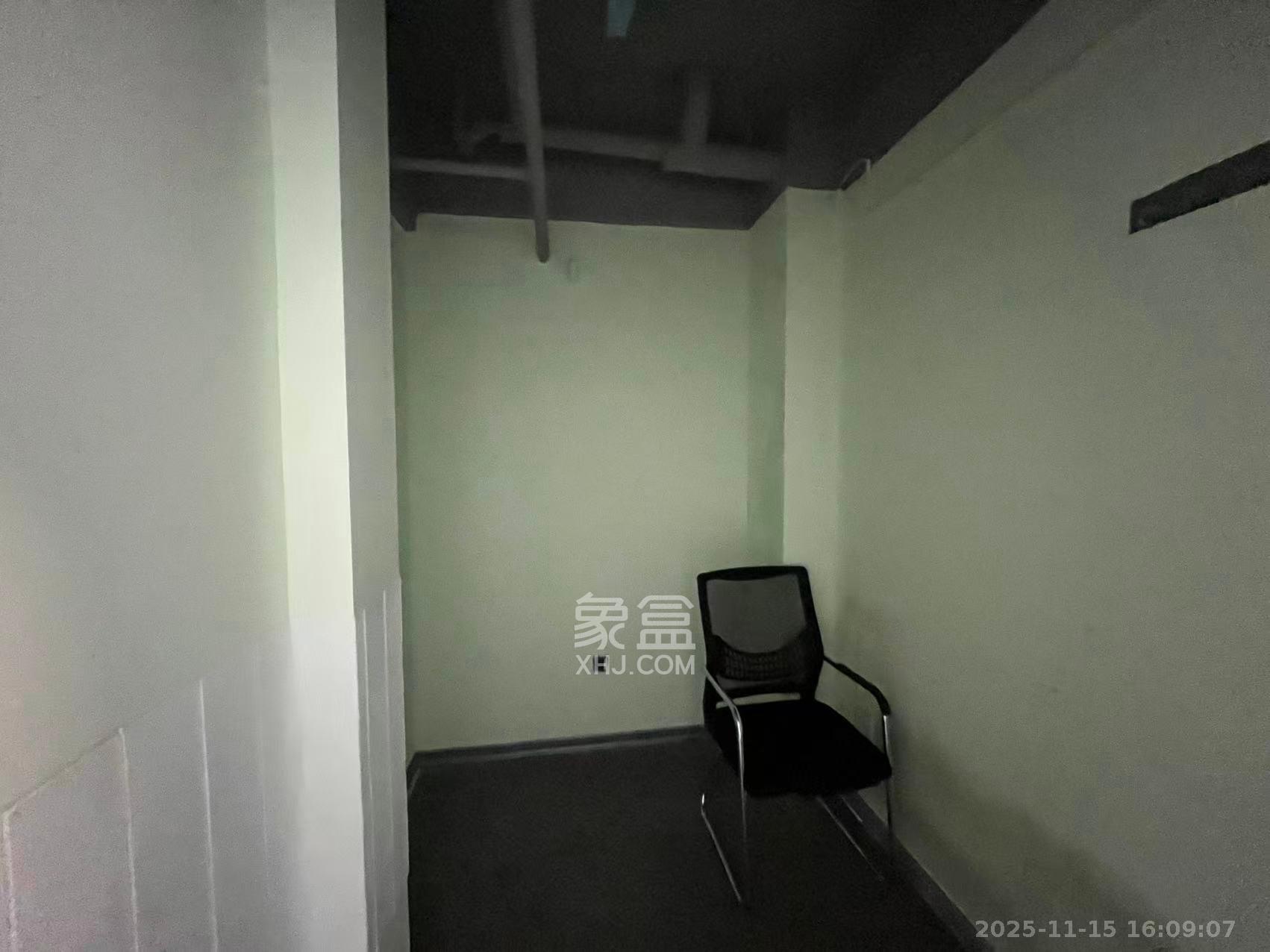 东友星座  1室0厅0卫    13000.0元/月室内图