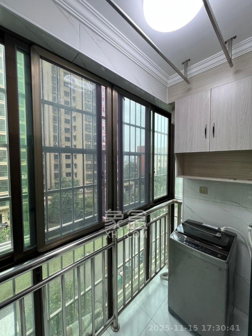 鄱阳佳郡  3室2厅1卫    2400.0元/月室内图