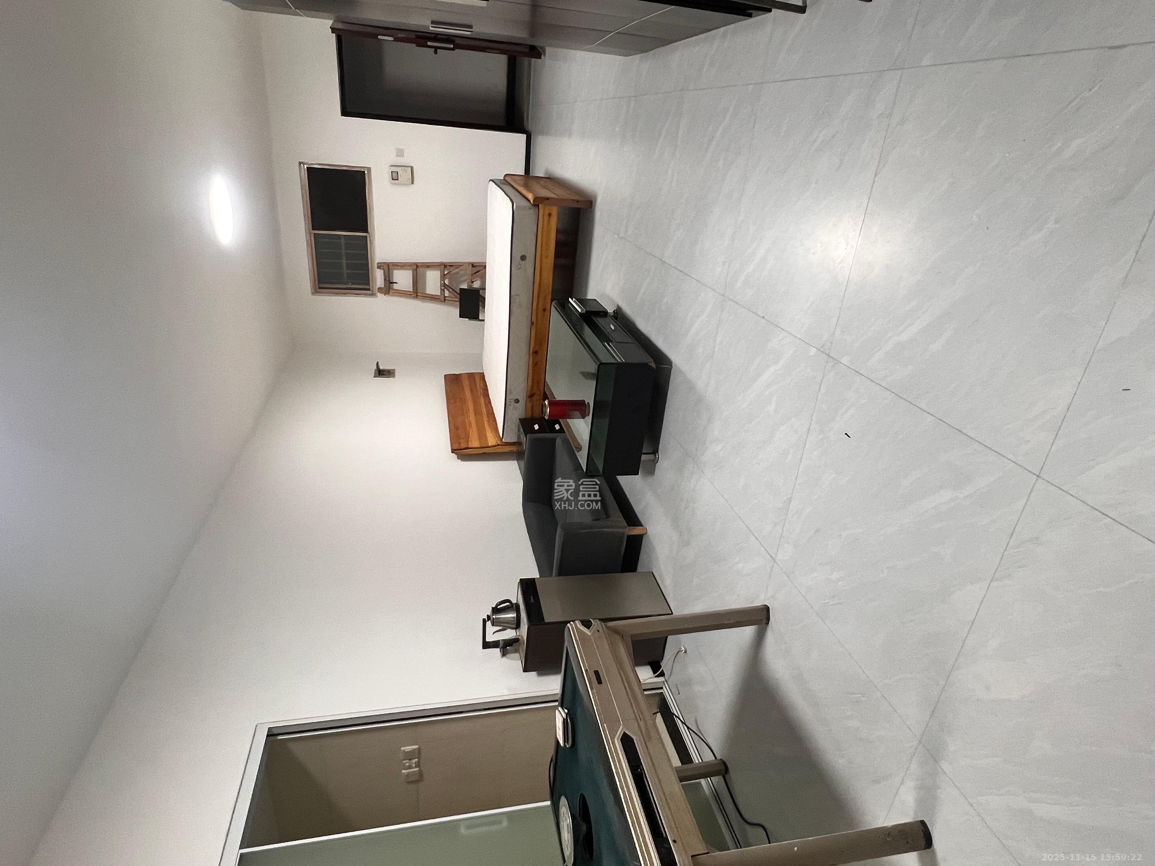 新芙蓉之都  1室1厅1卫    1700.0元/月室内图