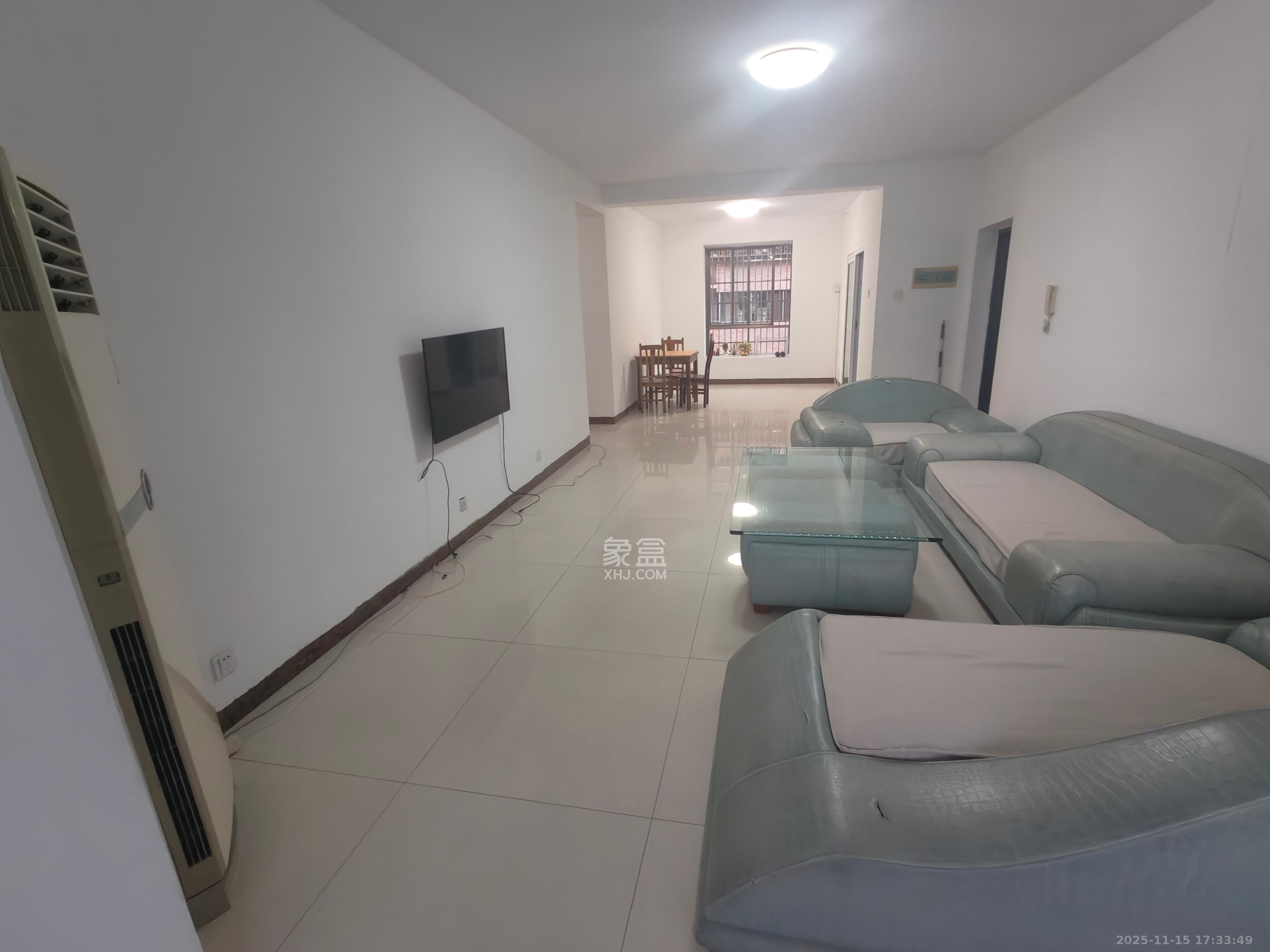 金峰小区北院（七里营社区）  3室2厅2卫    2000.0元/月室内图