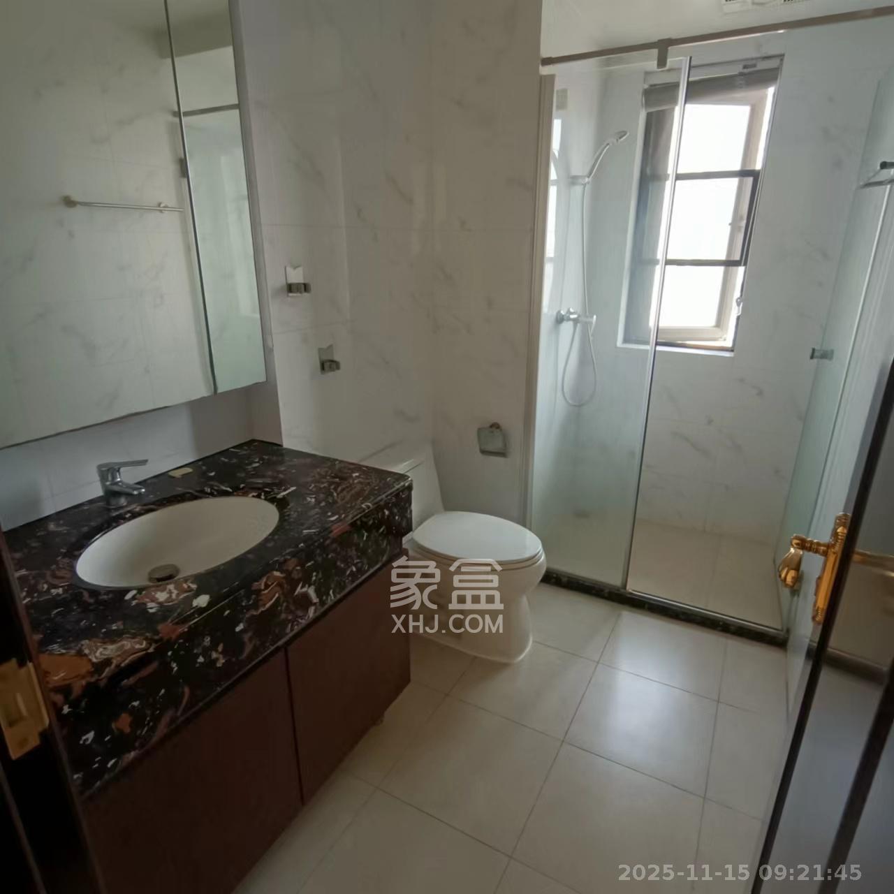 恒大御景天下城一期  3室2厅1卫    2200.0元/月室内图