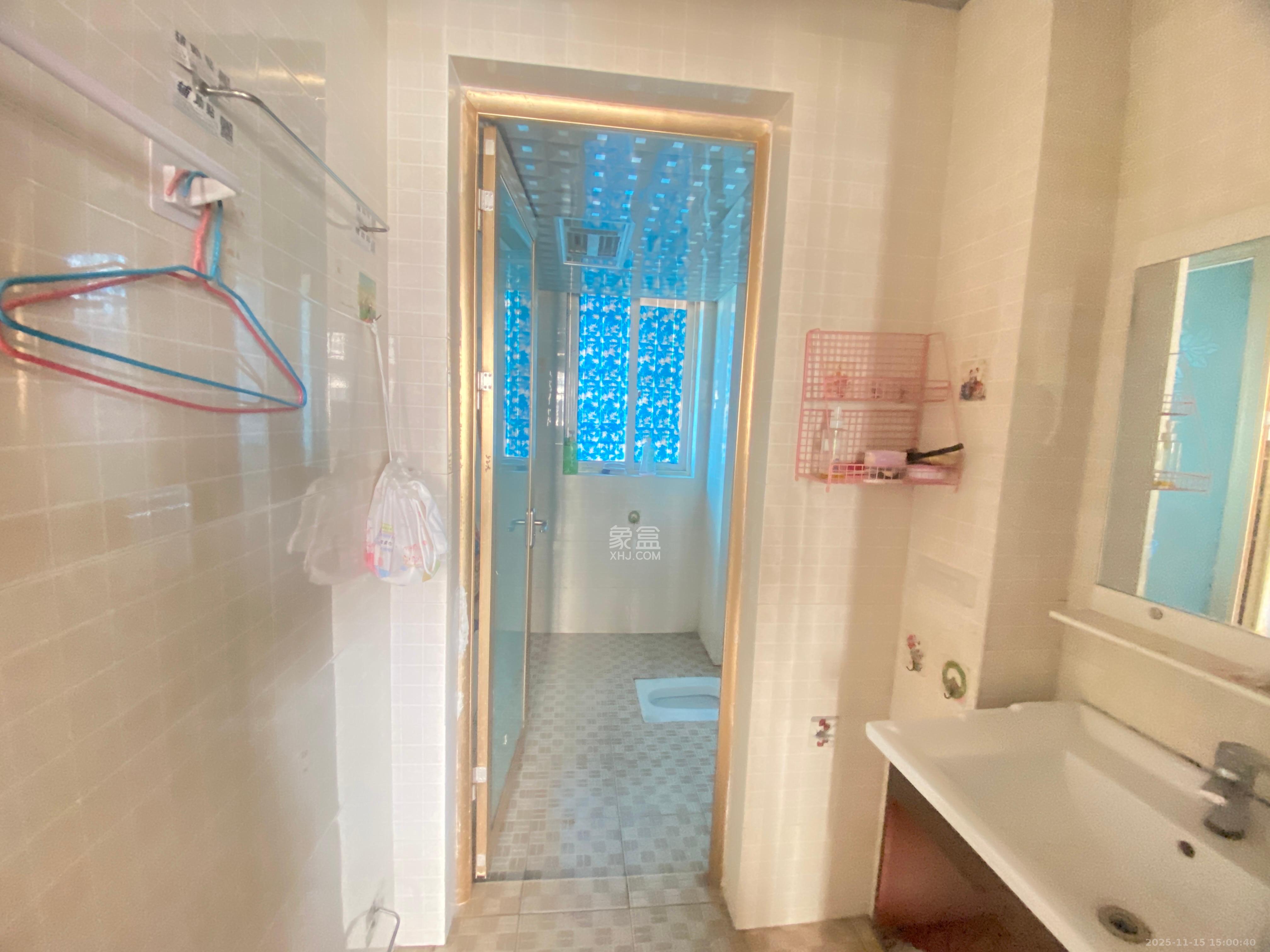 明天一城  3室2厅1卫    900.0元/月室内图